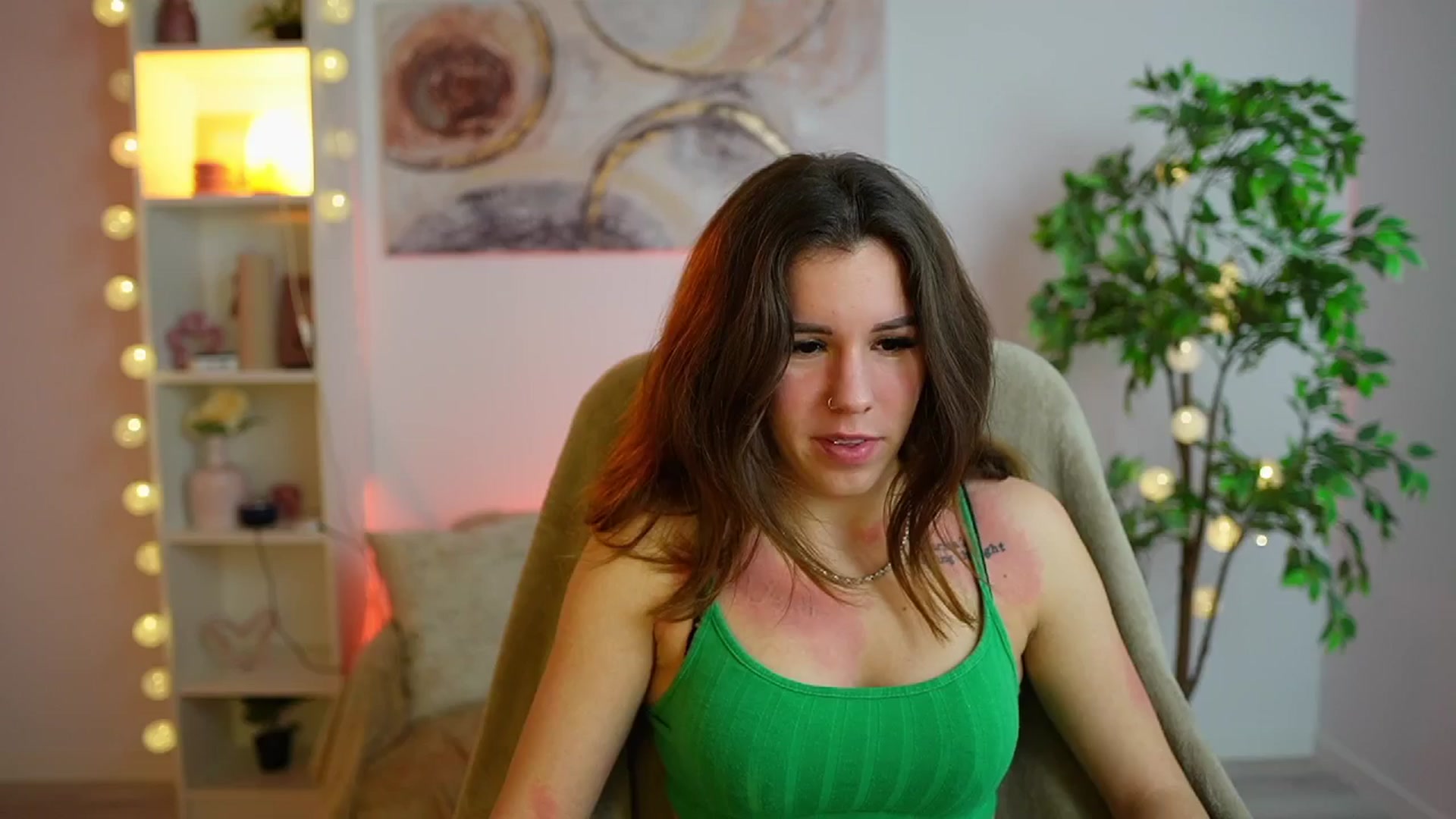 Gallery image thumbnail from Alyssa_Hall's myfreecams stream on, 01/18/2025, 14:43 image 7 of 20
