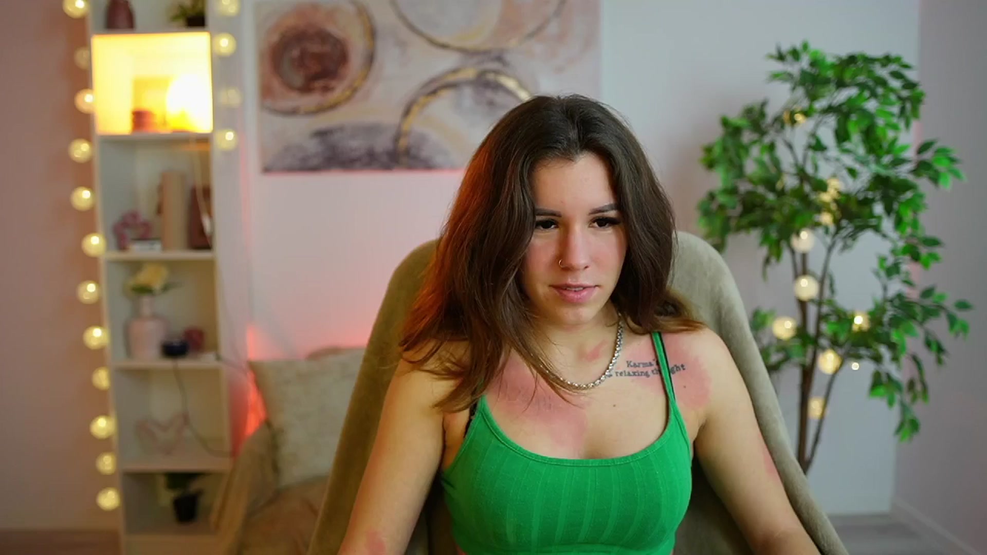 Gallery image thumbnail from Alyssa_Hall's myfreecams stream on, 01/18/2025, 14:43 image 3 of 20