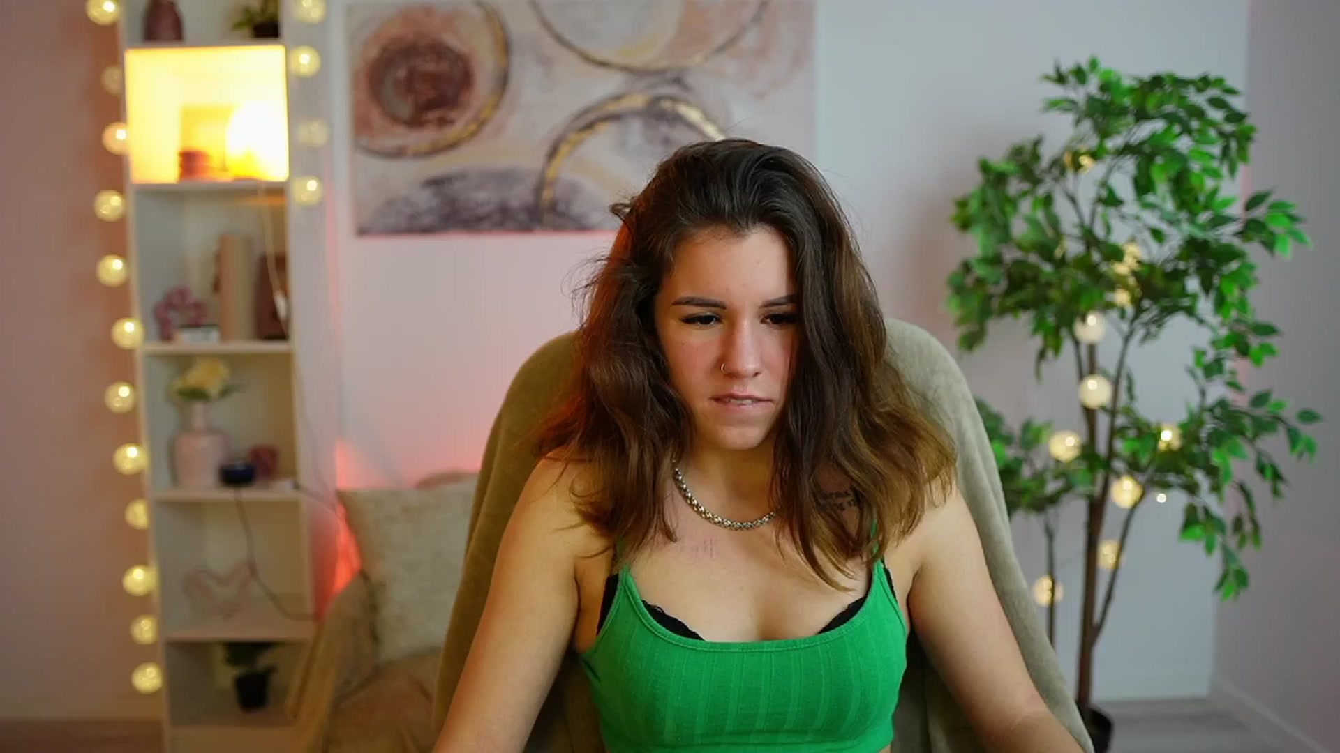 Gallery image thumbnail from Alyssa_Hall's myfreecams stream on, 01/18/2025, 16:02 image 6 of 20