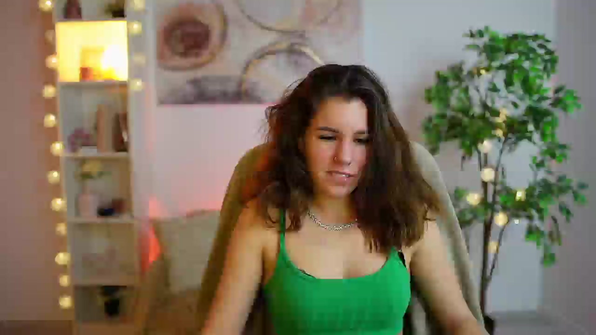 Gallery image thumbnail from Alyssa_Hall's myfreecams stream on, 01/18/2025, 18:12 image 15 of 20