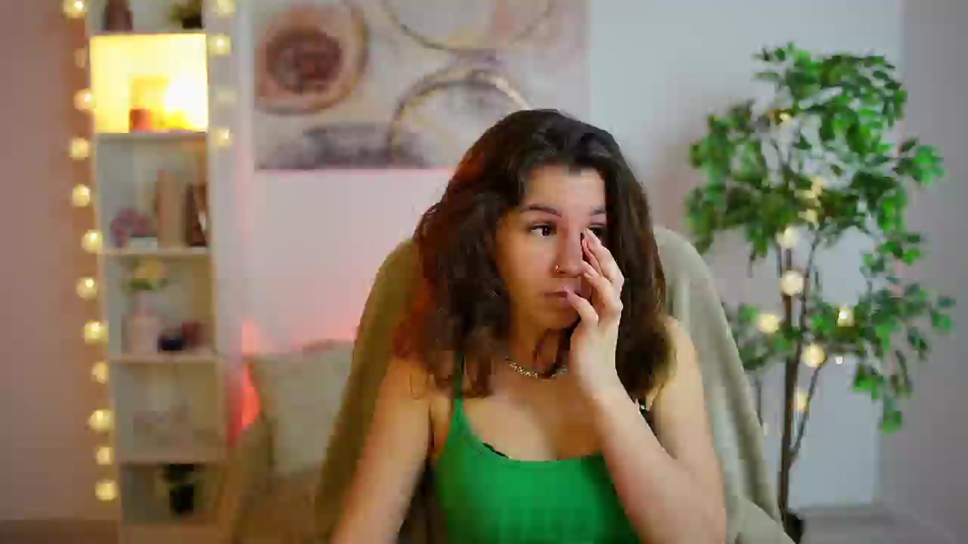 Gallery image thumbnail from Alyssa_Hall's myfreecams stream on, 01/18/2025, 18:12 image 19 of 20