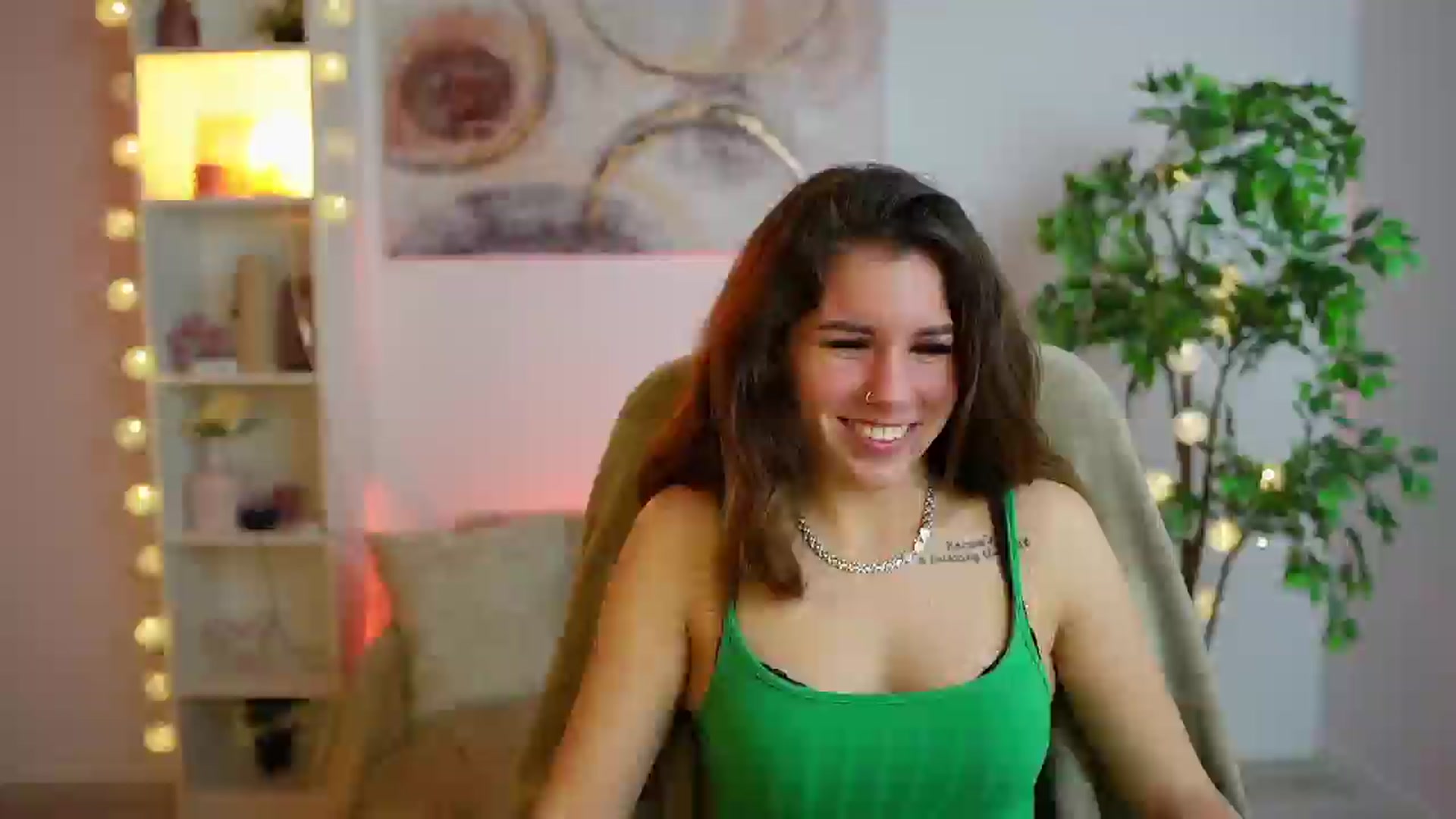 Gallery image thumbnail from Alyssa_Hall's myfreecams stream on, 01/18/2025, 18:53 image 18 of 20