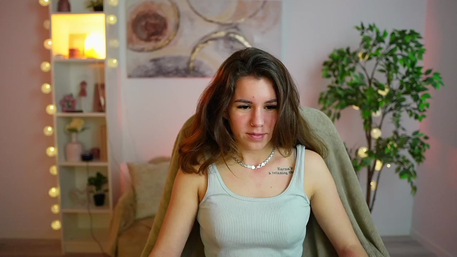 Gallery image thumbnail from Alyssa_Hall's myfreecams stream on, 01/19/2025, 15:51 image 19 of 20