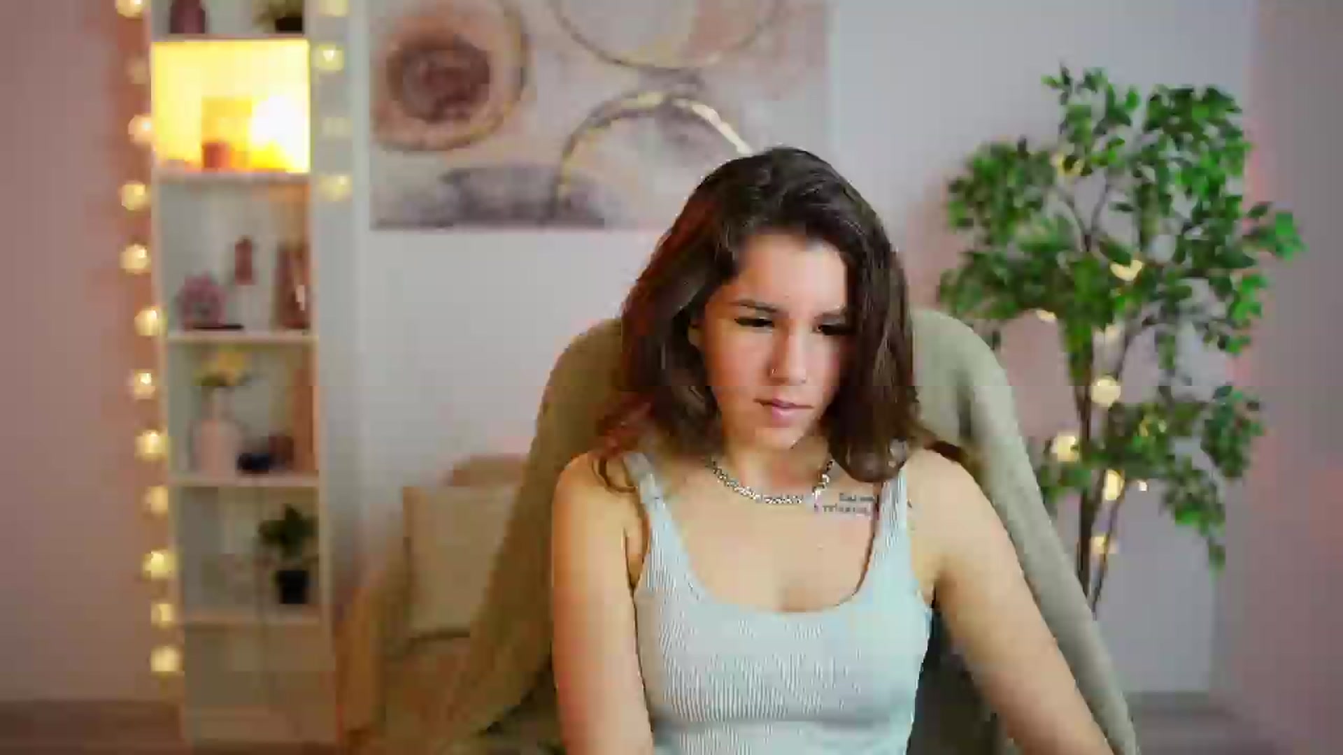 Gallery image thumbnail from Alyssa_Hall's myfreecams stream on, 01/19/2025, 17:11 image 15 of 20