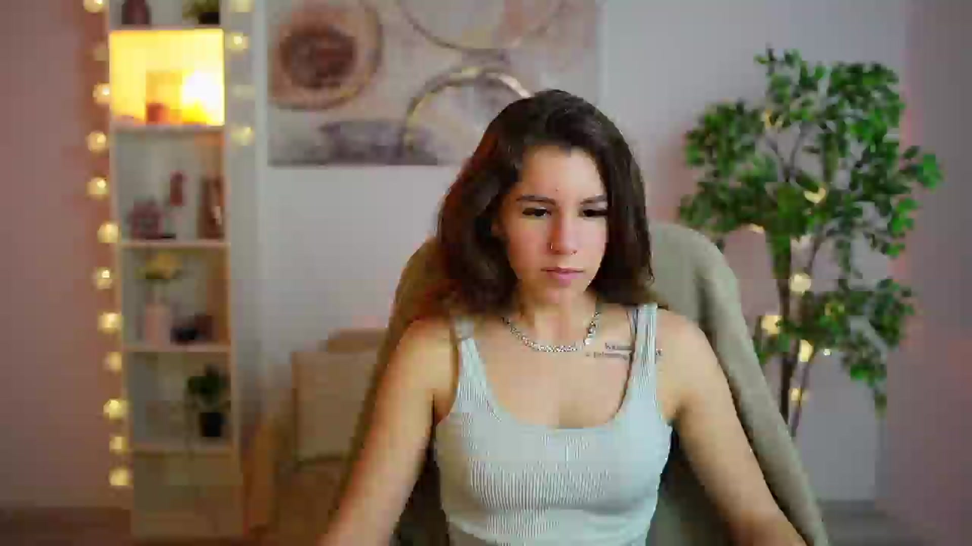 Gallery image thumbnail from Alyssa_Hall's myfreecams stream on, 01/19/2025, 17:11 image 19 of 20