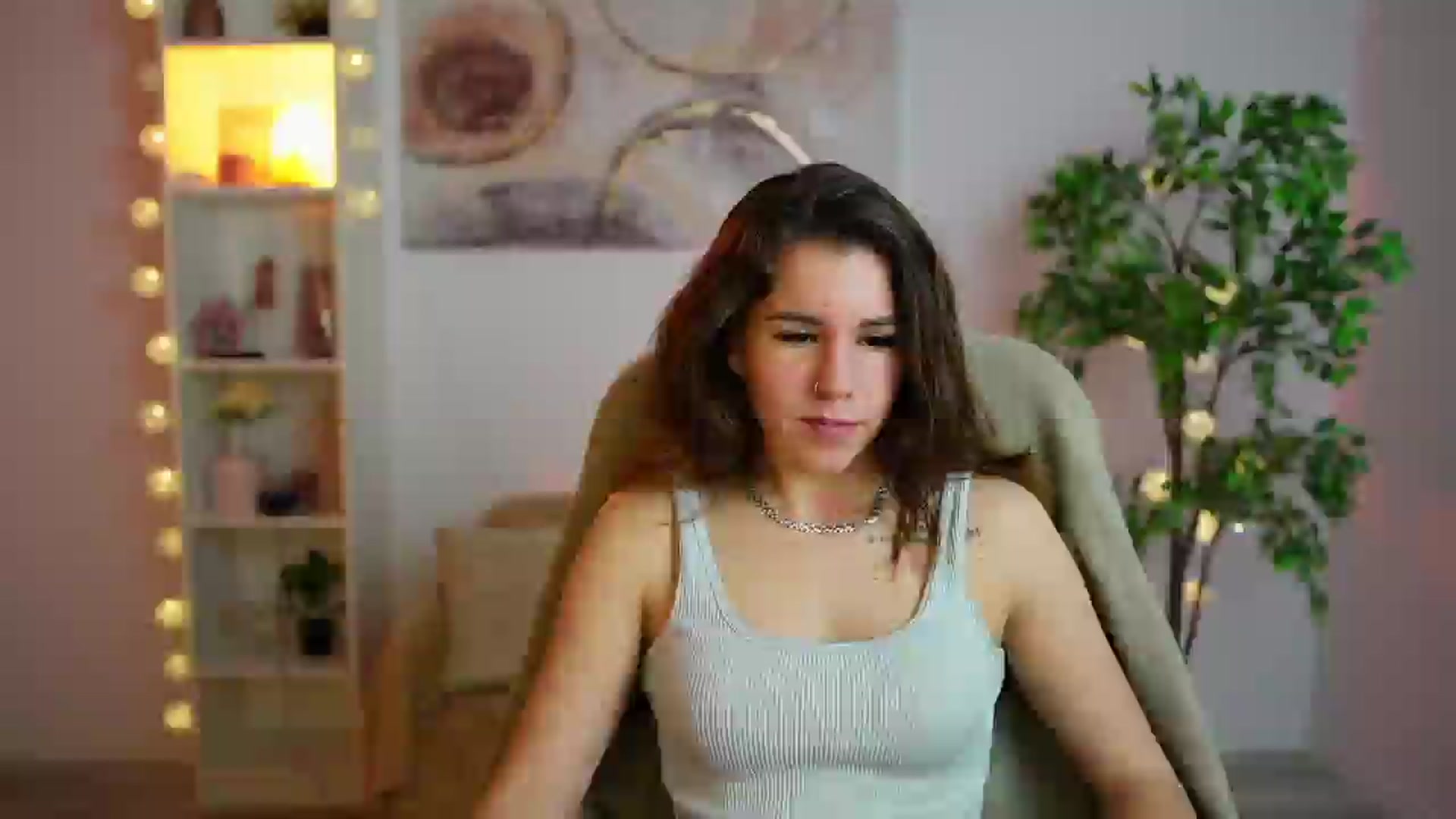 Gallery image thumbnail from Alyssa_Hall's myfreecams stream on, 01/19/2025, 17:11 image 18 of 20