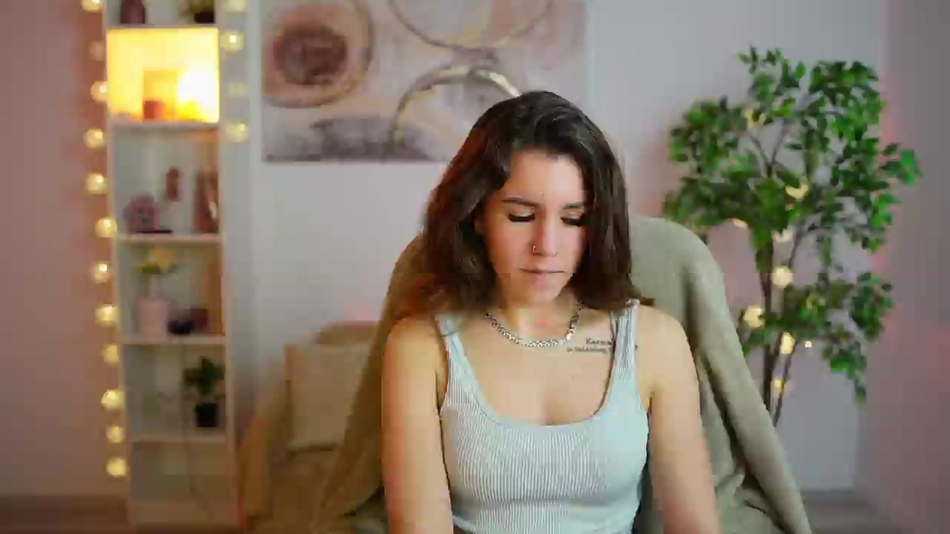 Gallery image thumbnail from Alyssa_Hall's myfreecams stream on, 01/19/2025, 17:11 image 20 of 20
