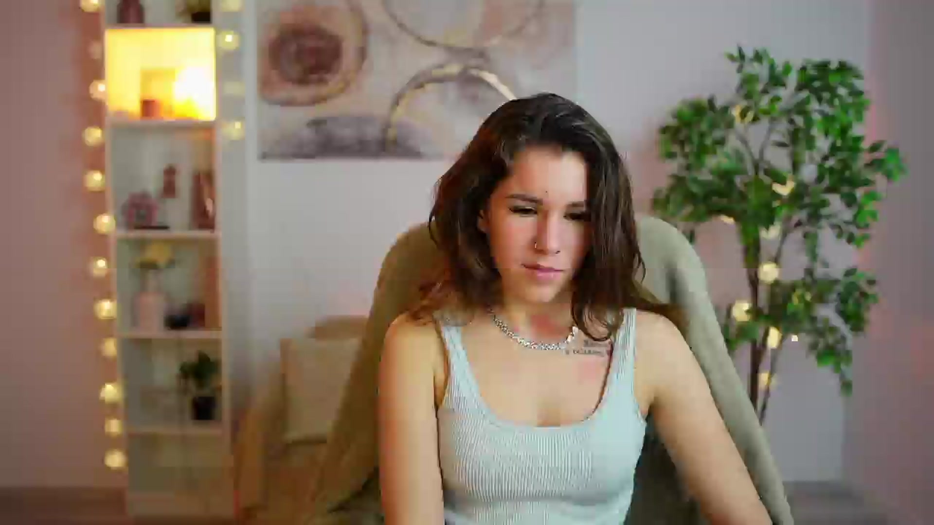 Gallery image thumbnail from Alyssa_Hall's myfreecams stream on, 01/19/2025, 17:11 image 10 of 20