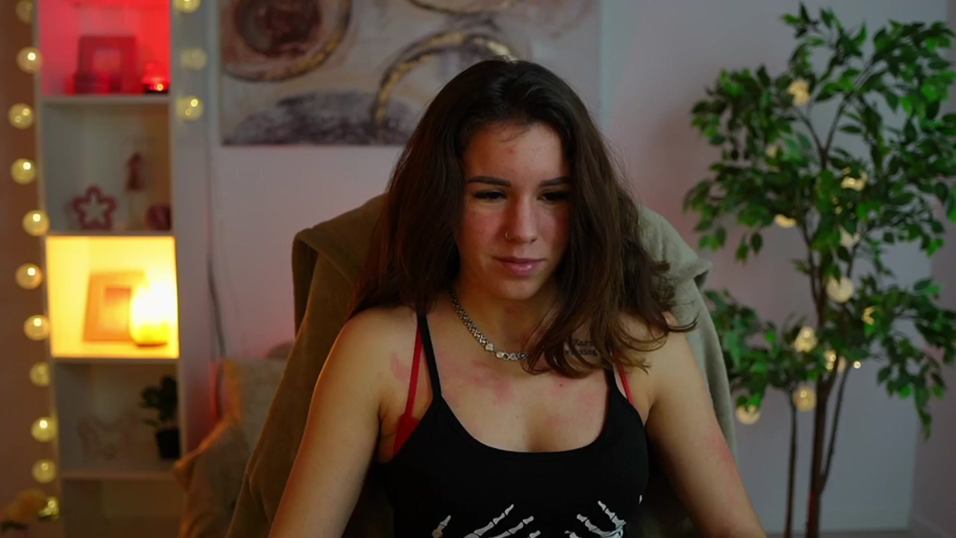 Gallery image thumbnail from Alyssa_Hall's myfreecams stream on, 01/23/2025, 15:56 image 7 of 20