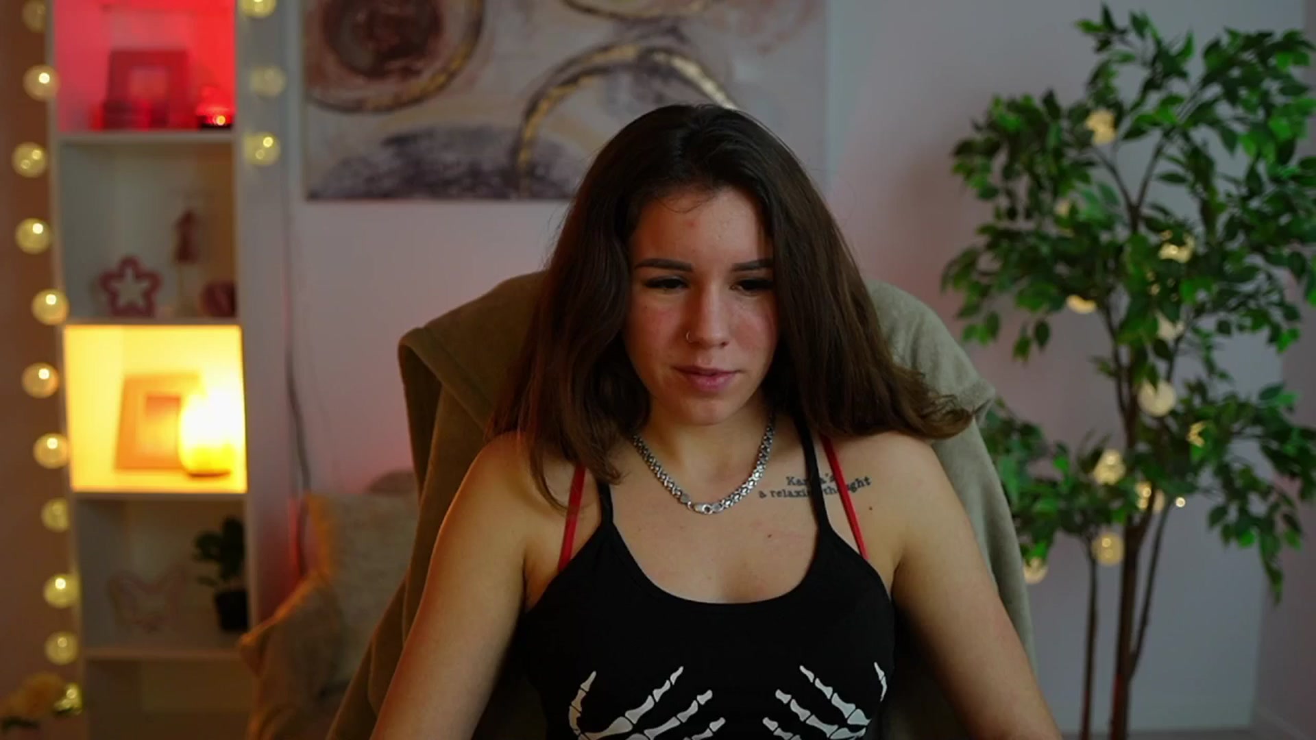 Gallery image thumbnail from Alyssa_Hall's myfreecams stream on, 01/23/2025, 15:56 image 17 of 20