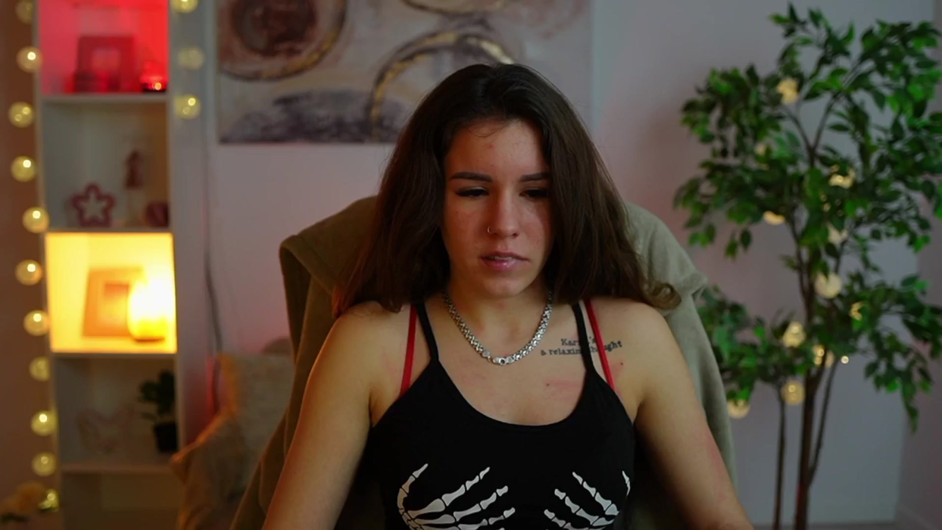 Gallery image thumbnail from Alyssa_Hall's myfreecams stream on, 01/23/2025, 15:56 image 13 of 20