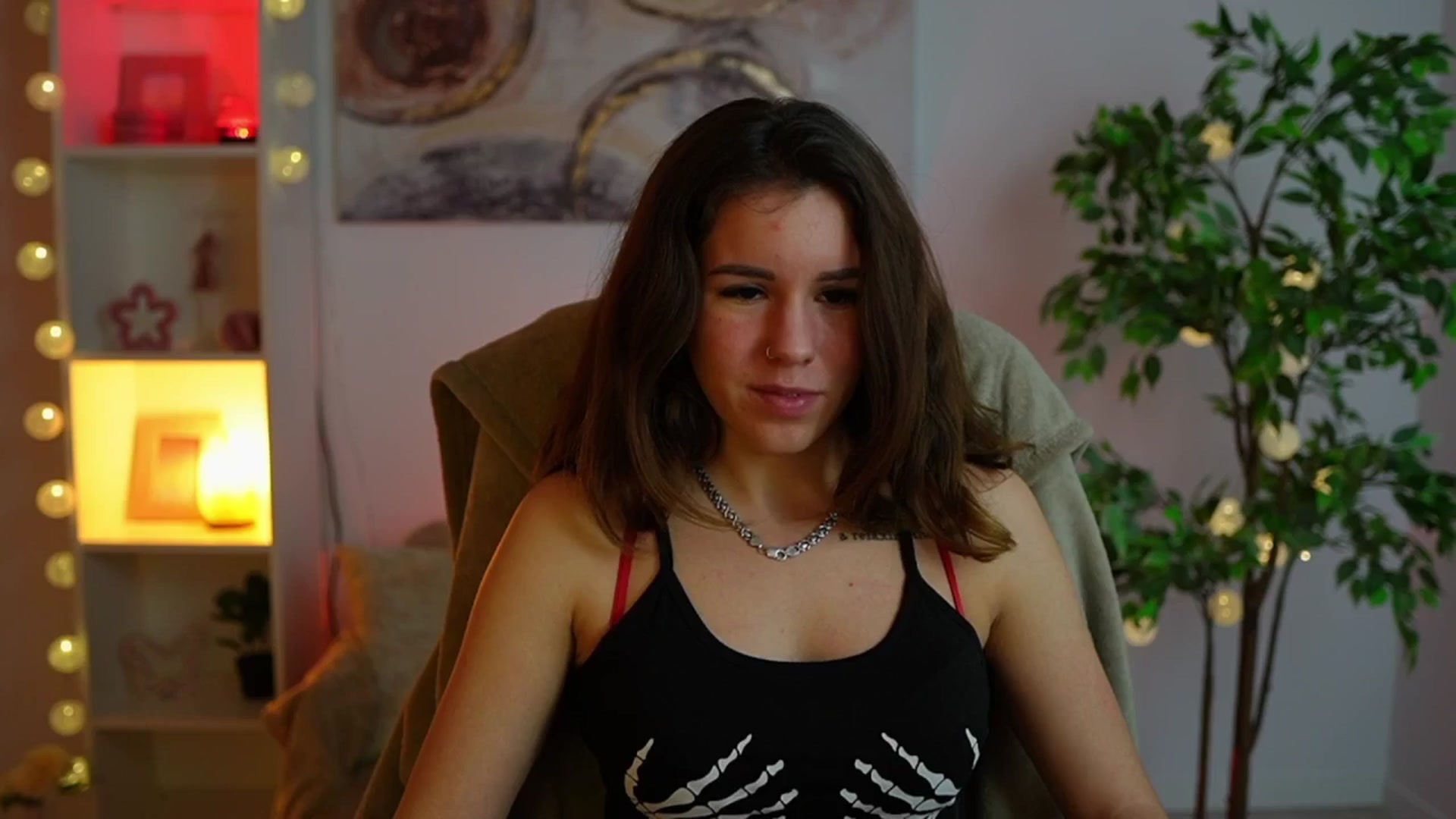 Gallery image thumbnail from Alyssa_Hall's myfreecams stream on, 01/23/2025, 15:56 image 18 of 20