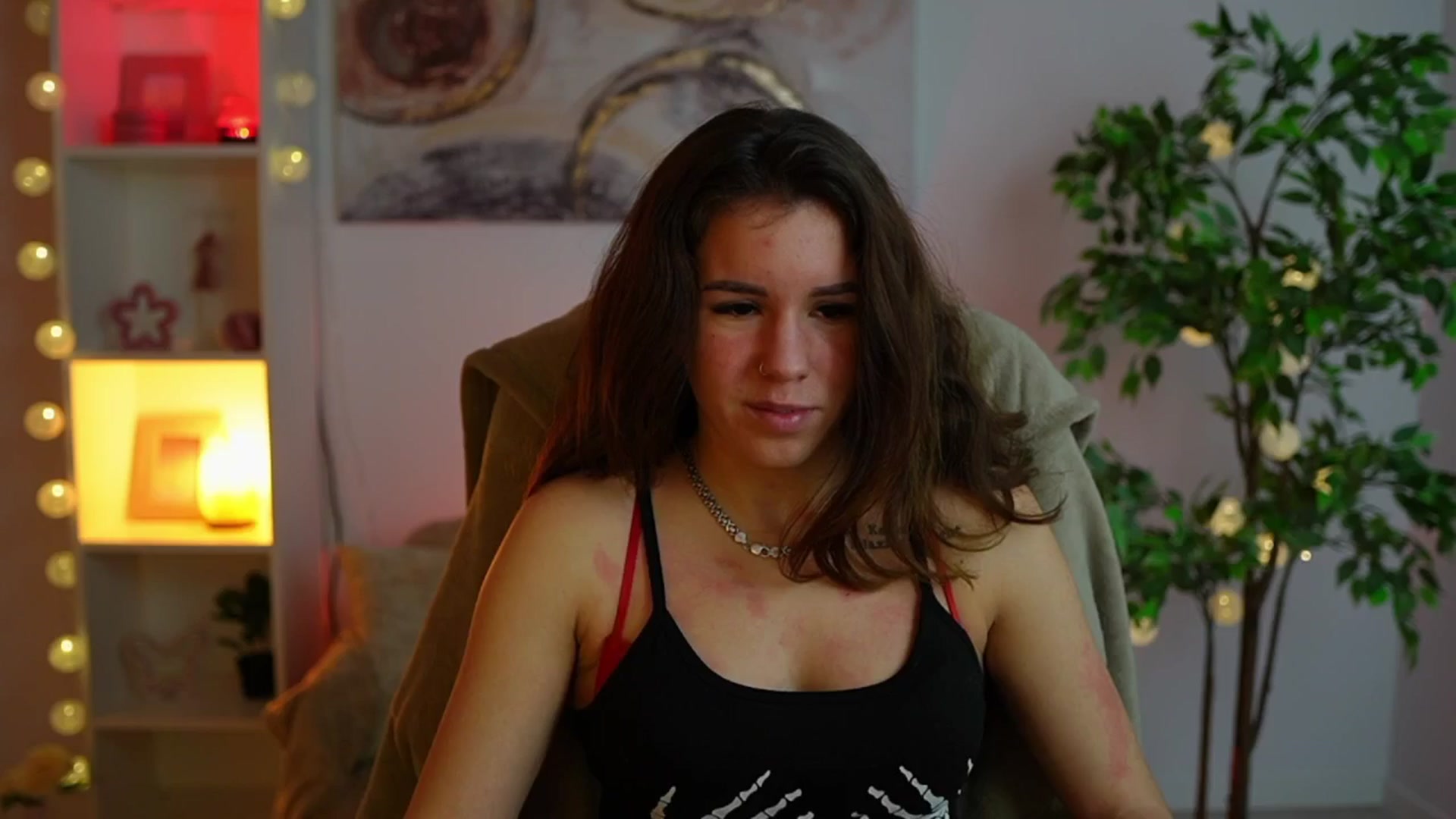 Gallery image thumbnail from Alyssa_Hall's myfreecams stream on, 01/23/2025, 15:56 image 8 of 20