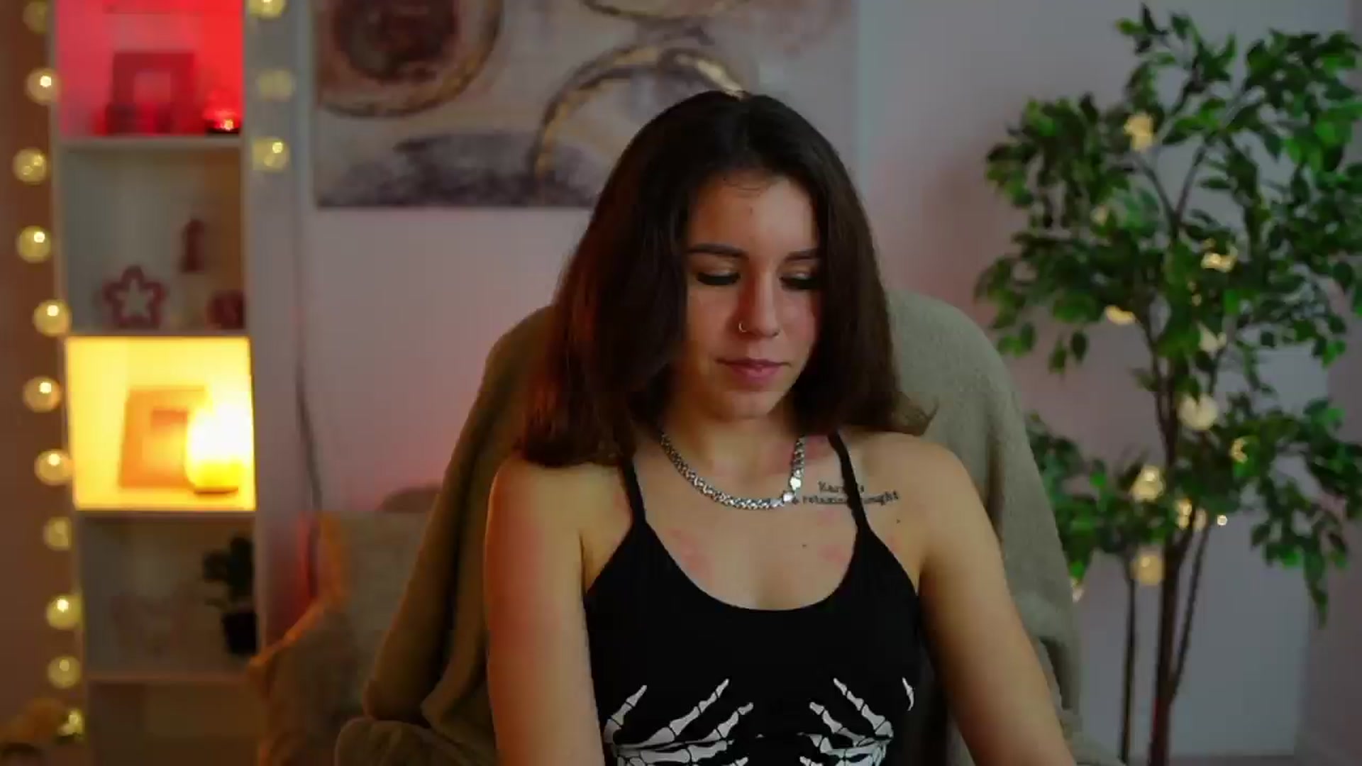Gallery image thumbnail from Alyssa_Hall's myfreecams stream on, 01/23/2025, 19:03 image 6 of 20