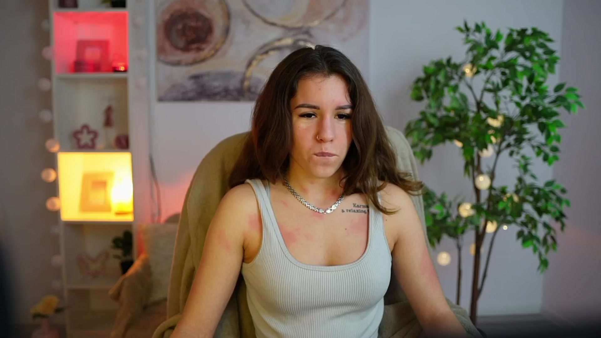 Gallery image thumbnail from Alyssa_Hall's myfreecams stream on, 01/24/2025, 14:21 image 7 of 20