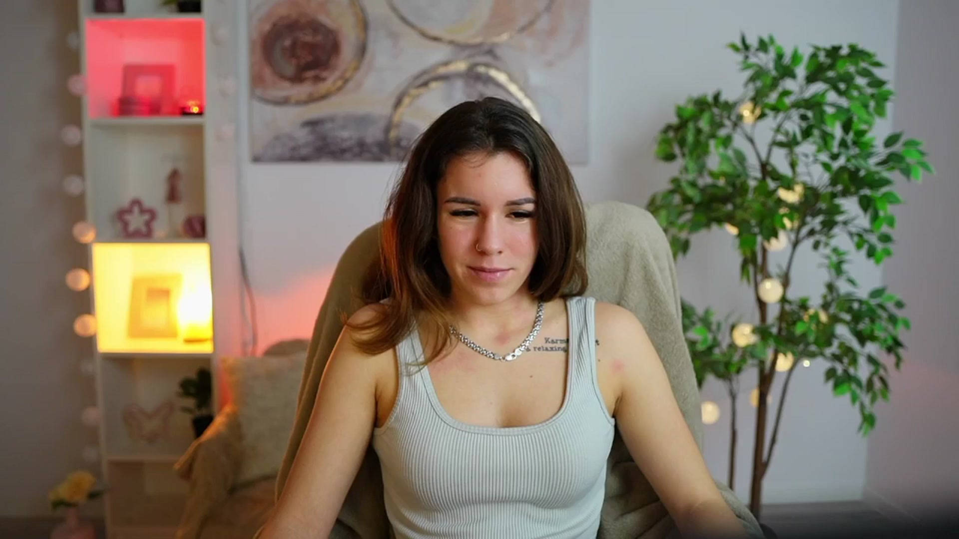 Gallery image thumbnail from Alyssa_Hall's myfreecams stream on, 01/24/2025, 16:12 image 9 of 20
