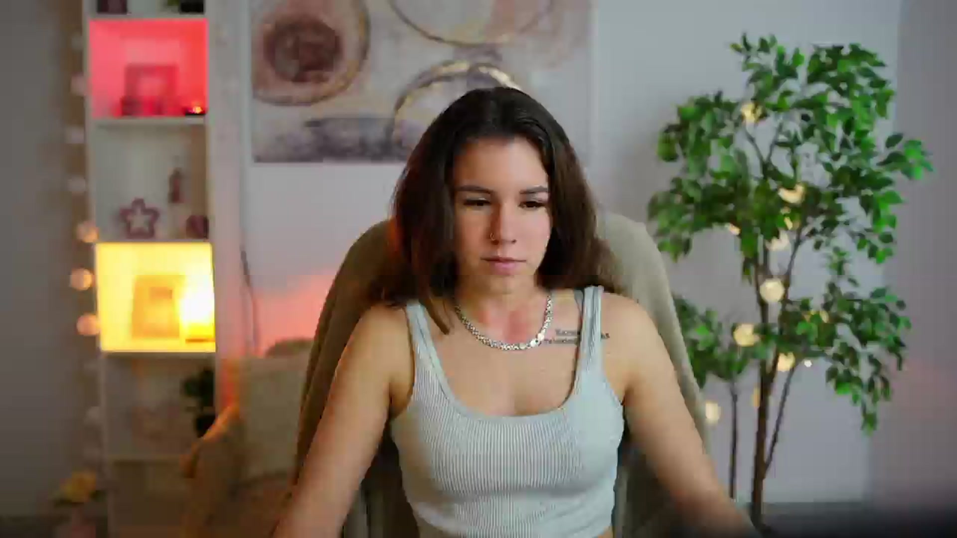 Gallery image thumbnail from Alyssa_Hall's myfreecams stream on, 01/24/2025, 18:49 image 10 of 20