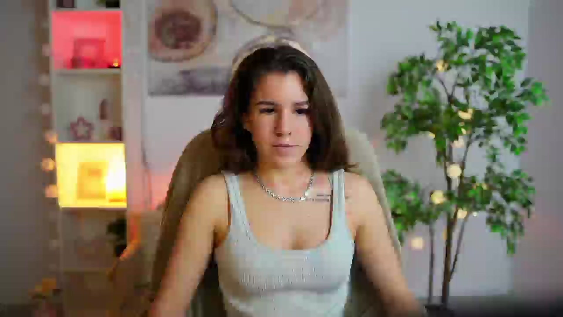 Gallery image thumbnail from Alyssa_Hall's myfreecams stream on, 01/24/2025, 18:49 image 7 of 20