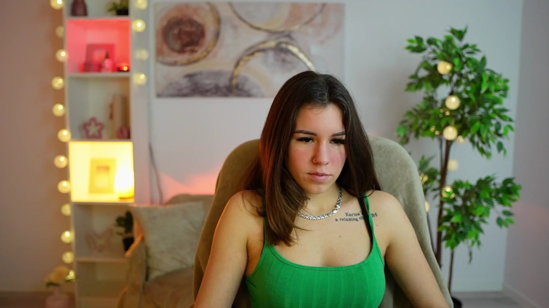 Gallery image thumbnail from Alyssa_Hall's myfreecams stream on, 01/29/2025, 16:22 image 16 of 20