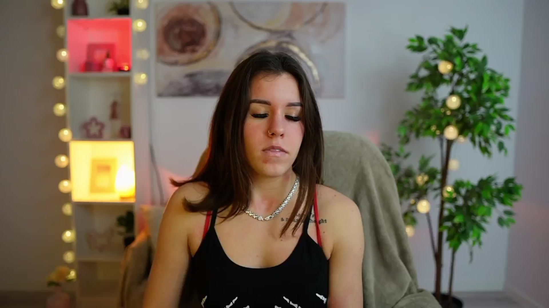 Gallery image thumbnail from Alyssa_Hall's myfreecams stream on, 01/30/2025, 16:03 image 8 of 20