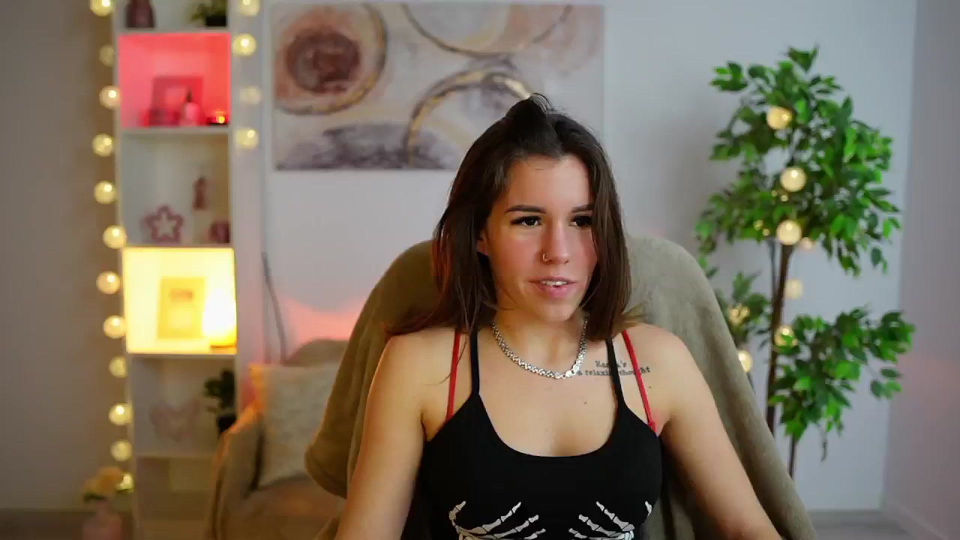 Gallery image thumbnail from Alyssa_Hall's myfreecams stream on, 01/30/2025, 17:54 image 1 of 20