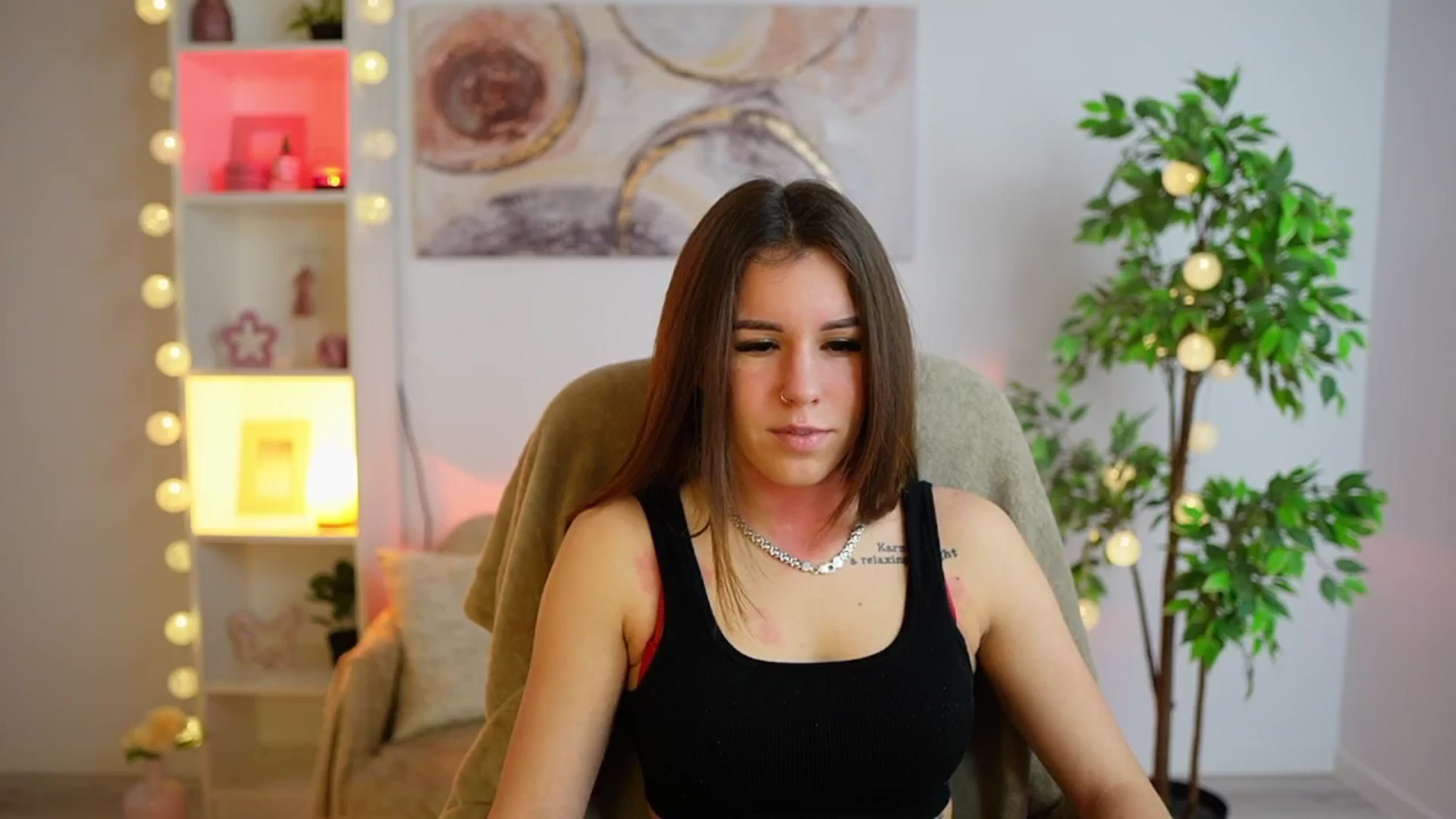 Gallery image thumbnail from Alyssa_Hall's myfreecams stream on, 01/31/2025, 15:59 image 3 of 20