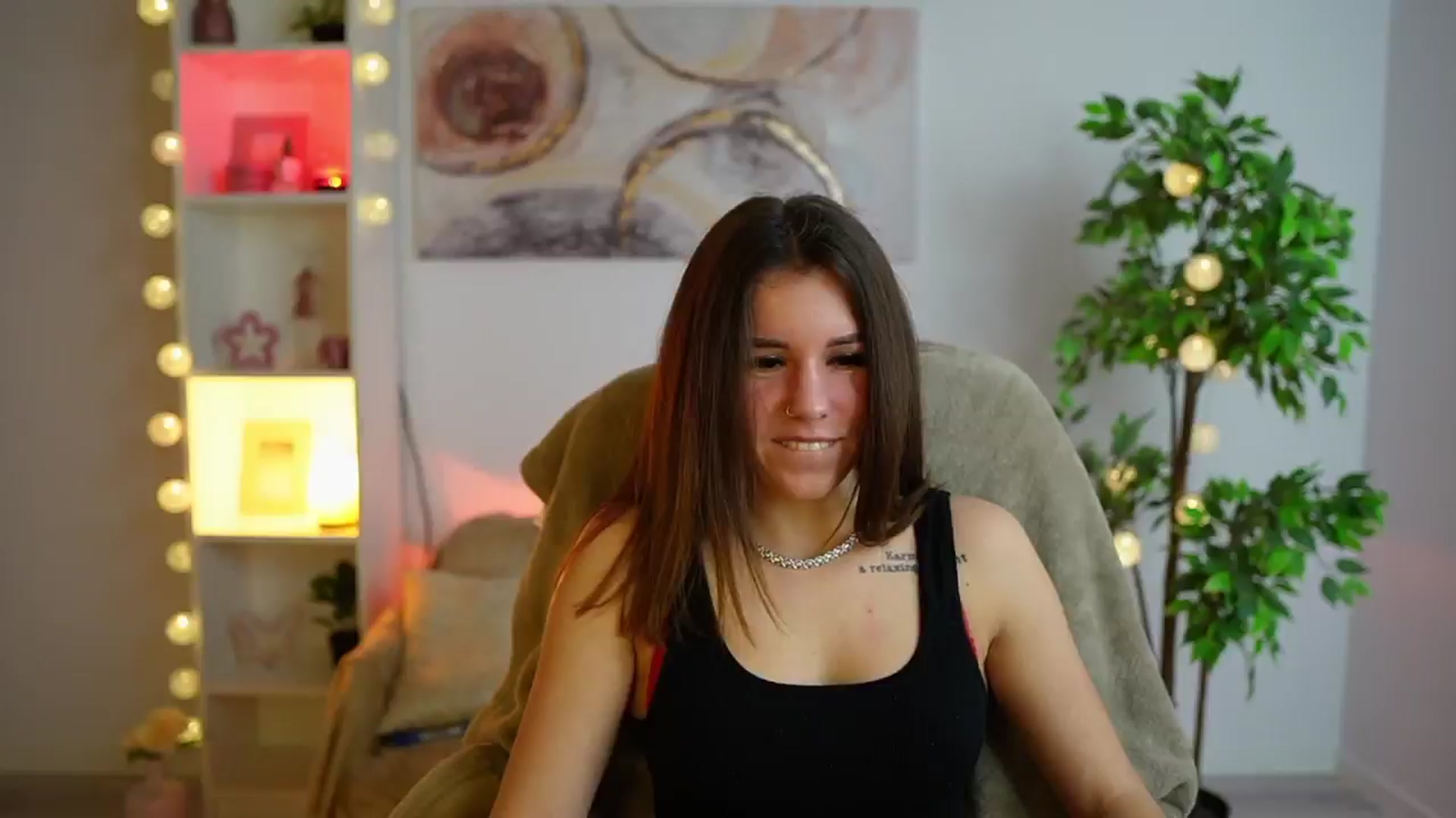 Gallery image thumbnail from Alyssa_Hall's myfreecams stream on, 01/31/2025, 17:53 image 19 of 20