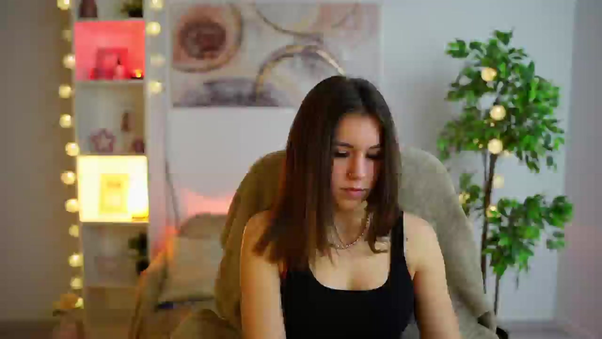 Gallery image thumbnail from Alyssa_Hall's myfreecams stream on, 01/31/2025, 17:53 image 11 of 20