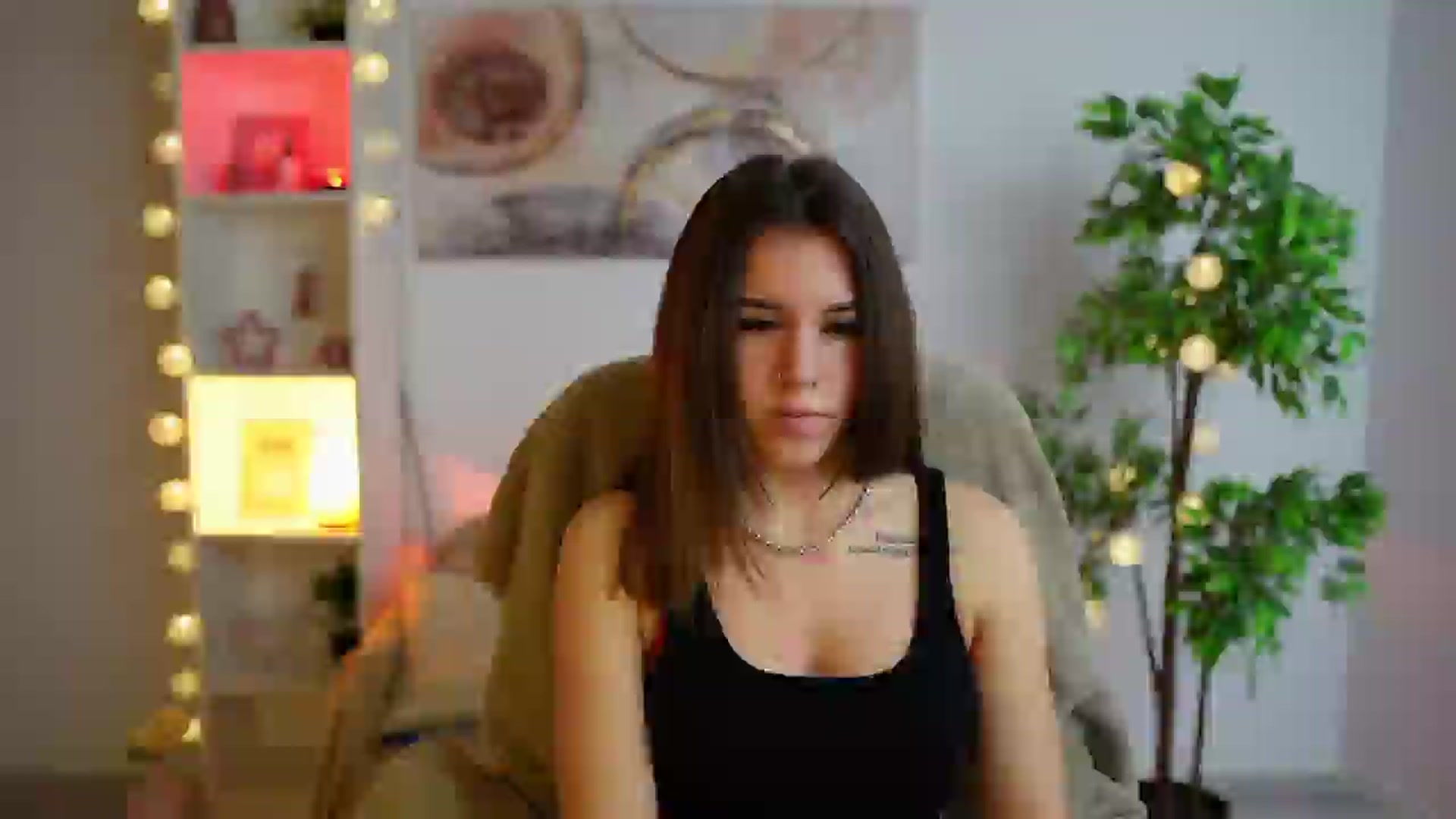 Gallery image thumbnail from Alyssa_Hall's myfreecams stream on, 01/31/2025, 17:53 image 3 of 20