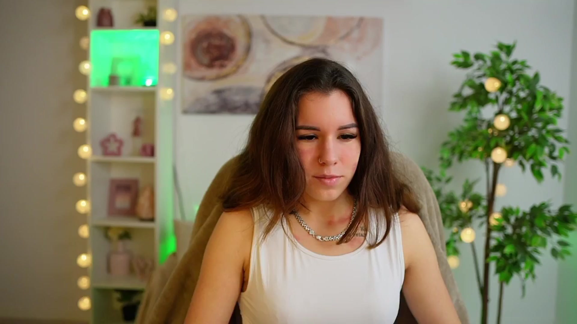 Gallery image thumbnail from Alyssa_Hall's myfreecams stream on, 02/04/2025, 14:51 image 6 of 20