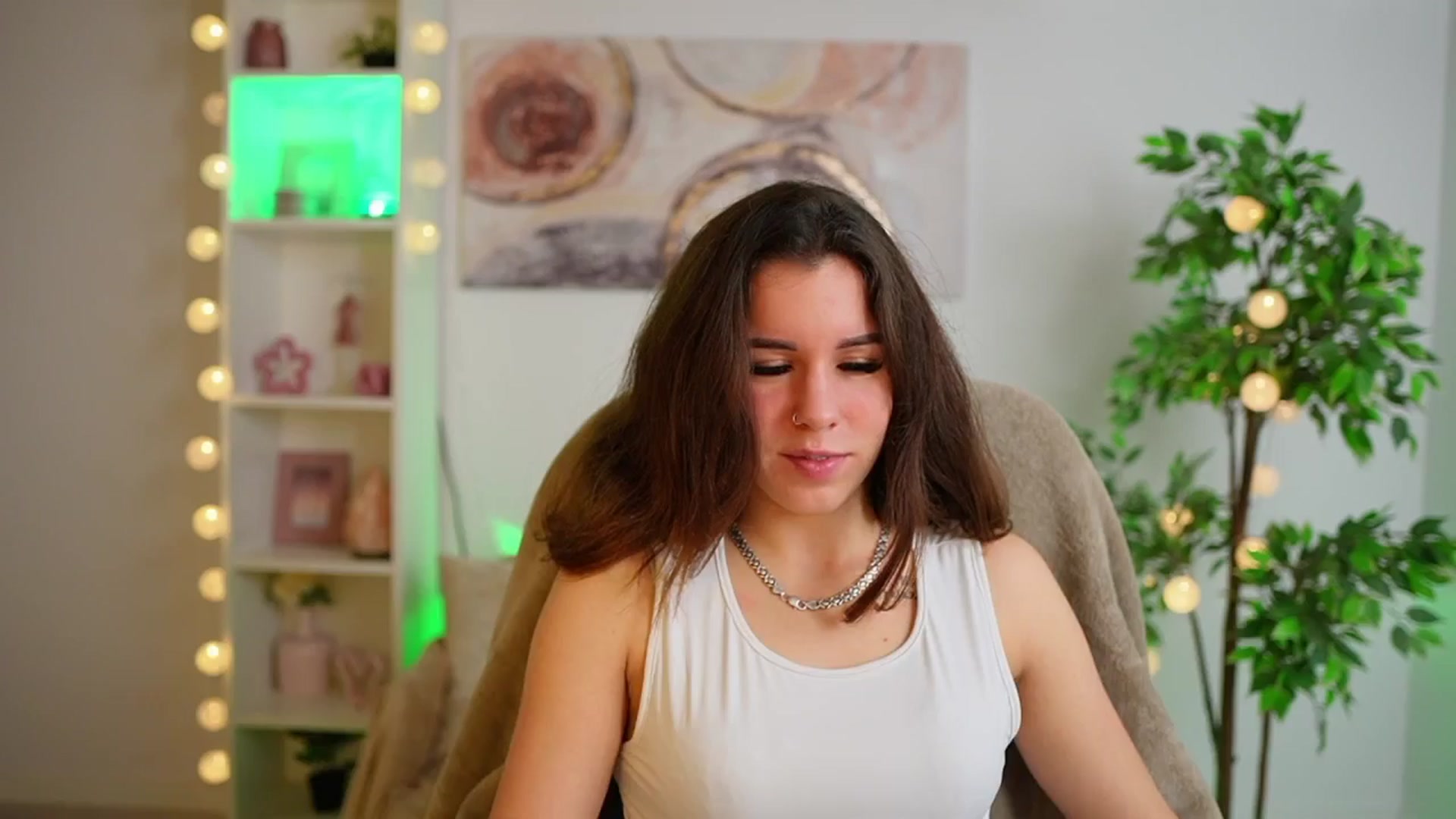 Gallery image thumbnail from Alyssa_Hall's myfreecams stream on, 02/04/2025, 14:51 image 18 of 20