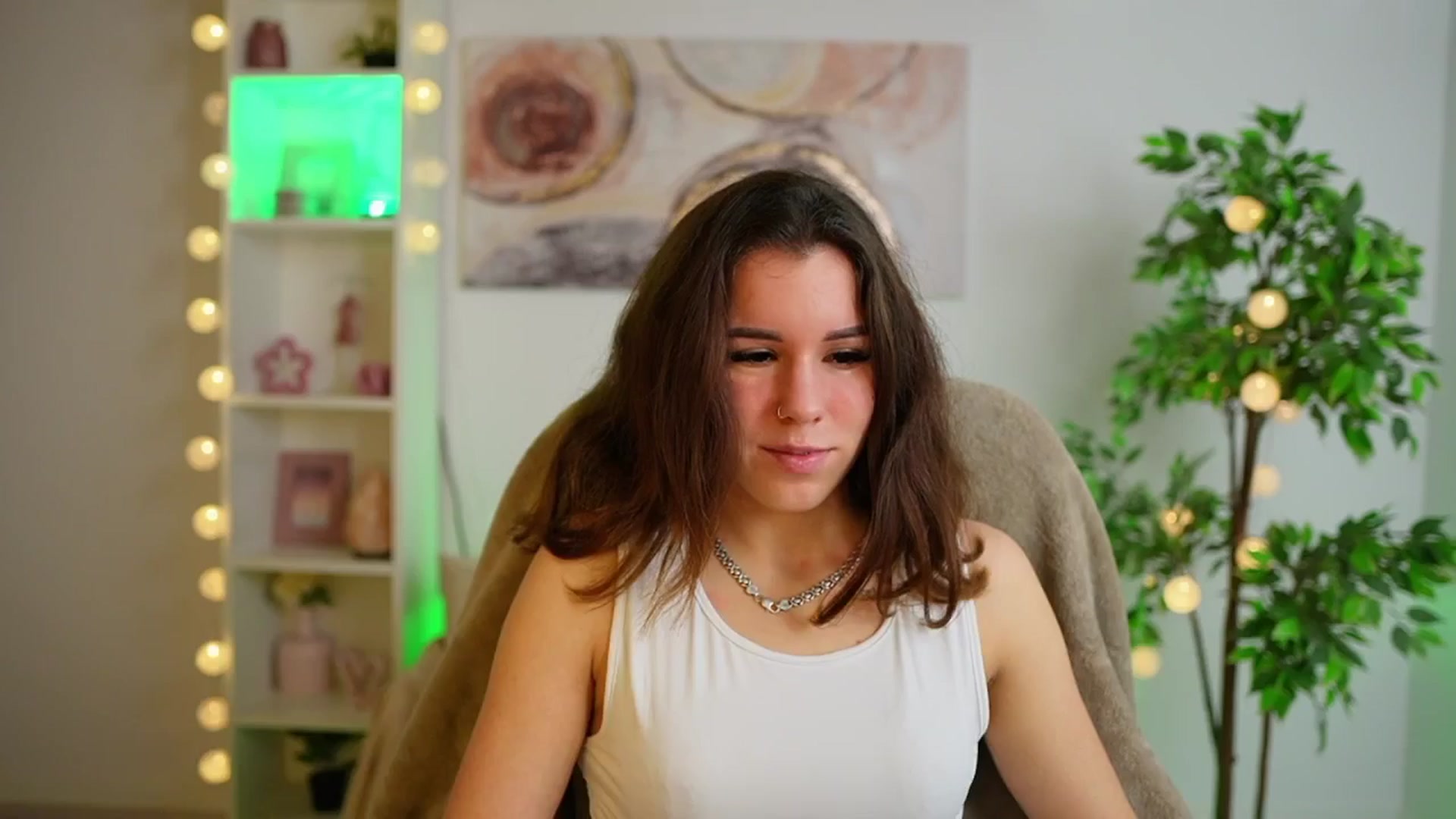 Gallery image thumbnail from Alyssa_Hall's myfreecams stream on, 02/04/2025, 14:51 image 15 of 20