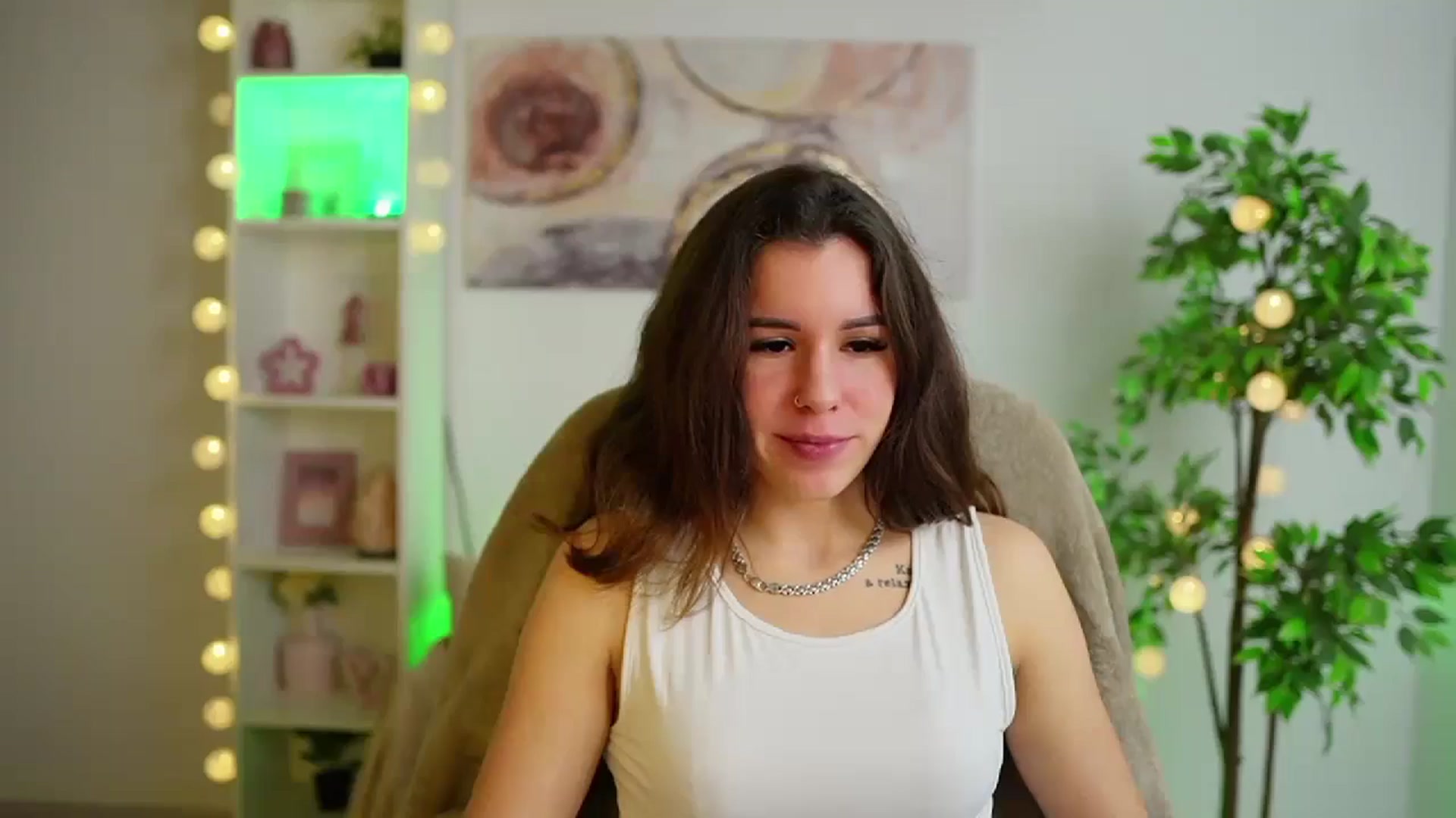 Gallery image thumbnail from Alyssa_Hall's myfreecams stream on, 02/04/2025, 15:40 image 6 of 20