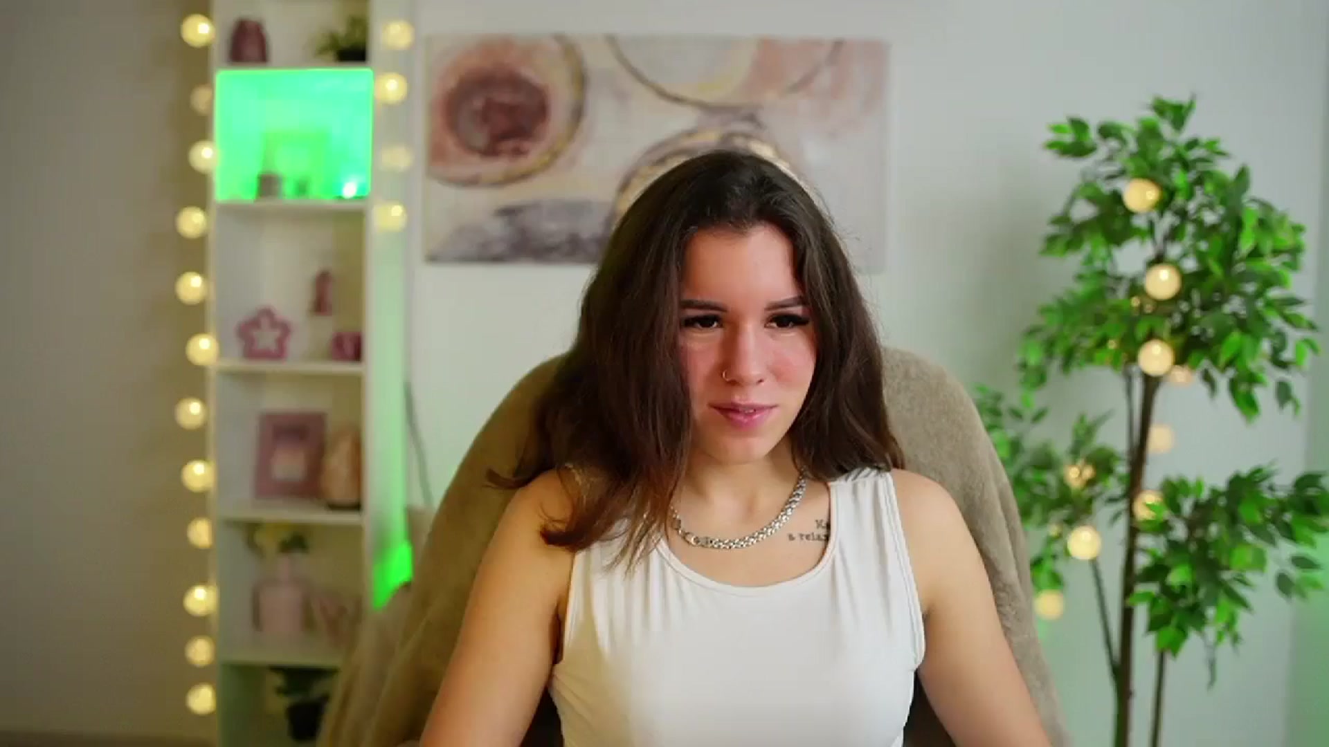 Gallery image thumbnail from Alyssa_Hall's myfreecams stream on, 02/04/2025, 15:40 image 4 of 20