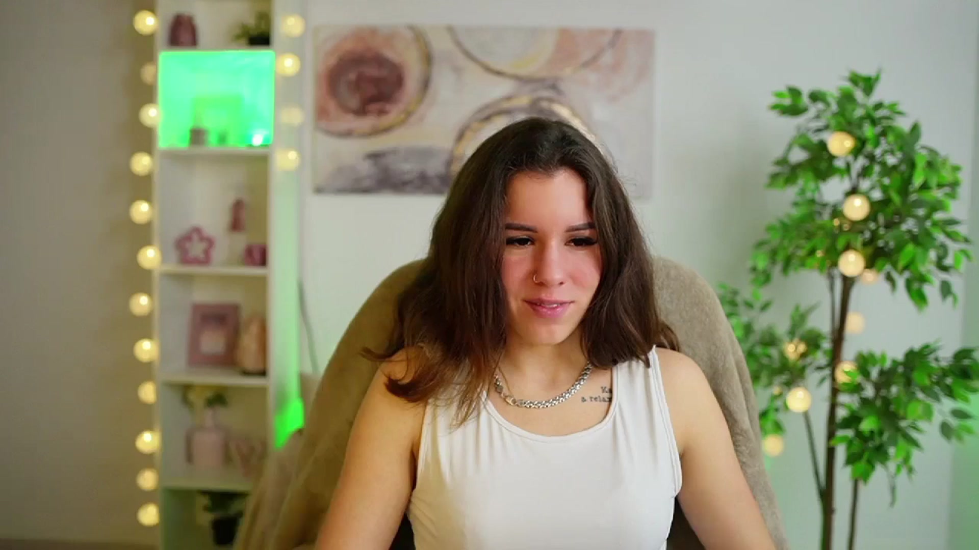 Gallery image thumbnail from Alyssa_Hall's myfreecams stream on, 02/04/2025, 15:40 image 8 of 20