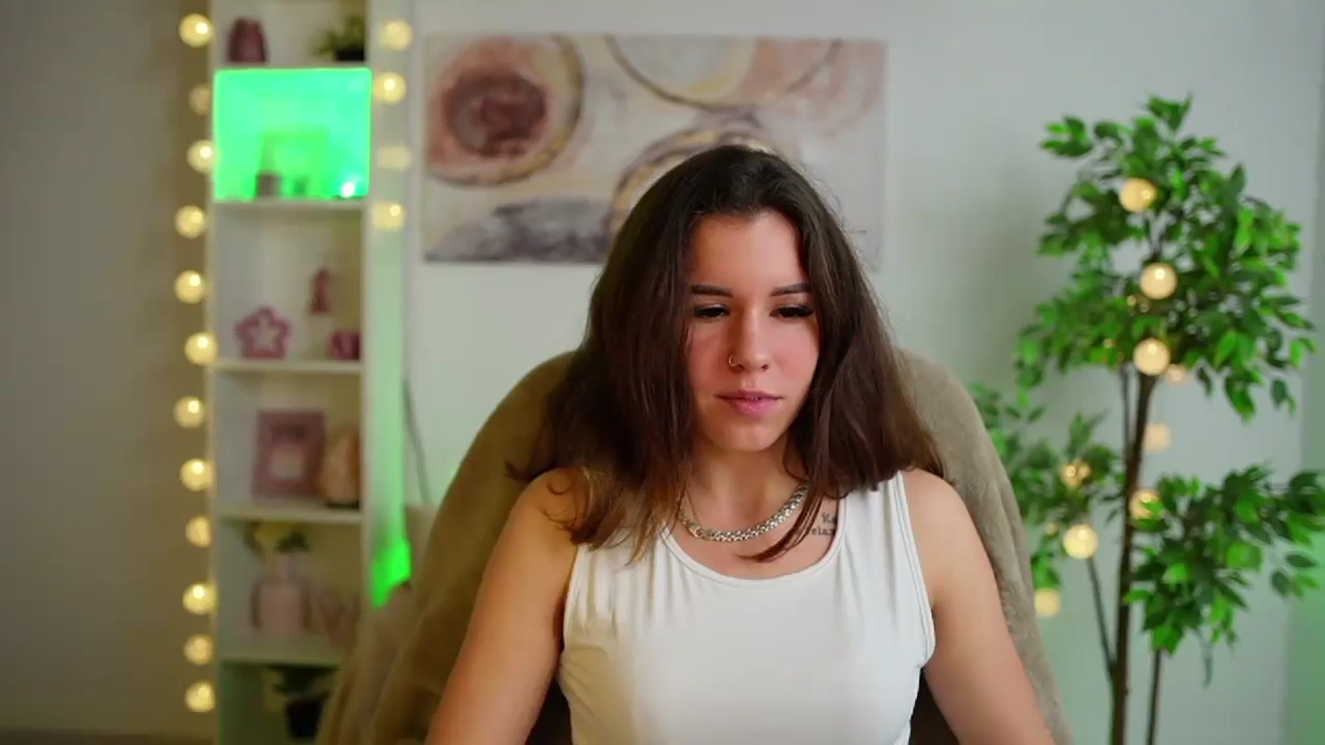 Gallery image thumbnail from Alyssa_Hall's myfreecams stream on, 02/04/2025, 15:40 image 14 of 20
