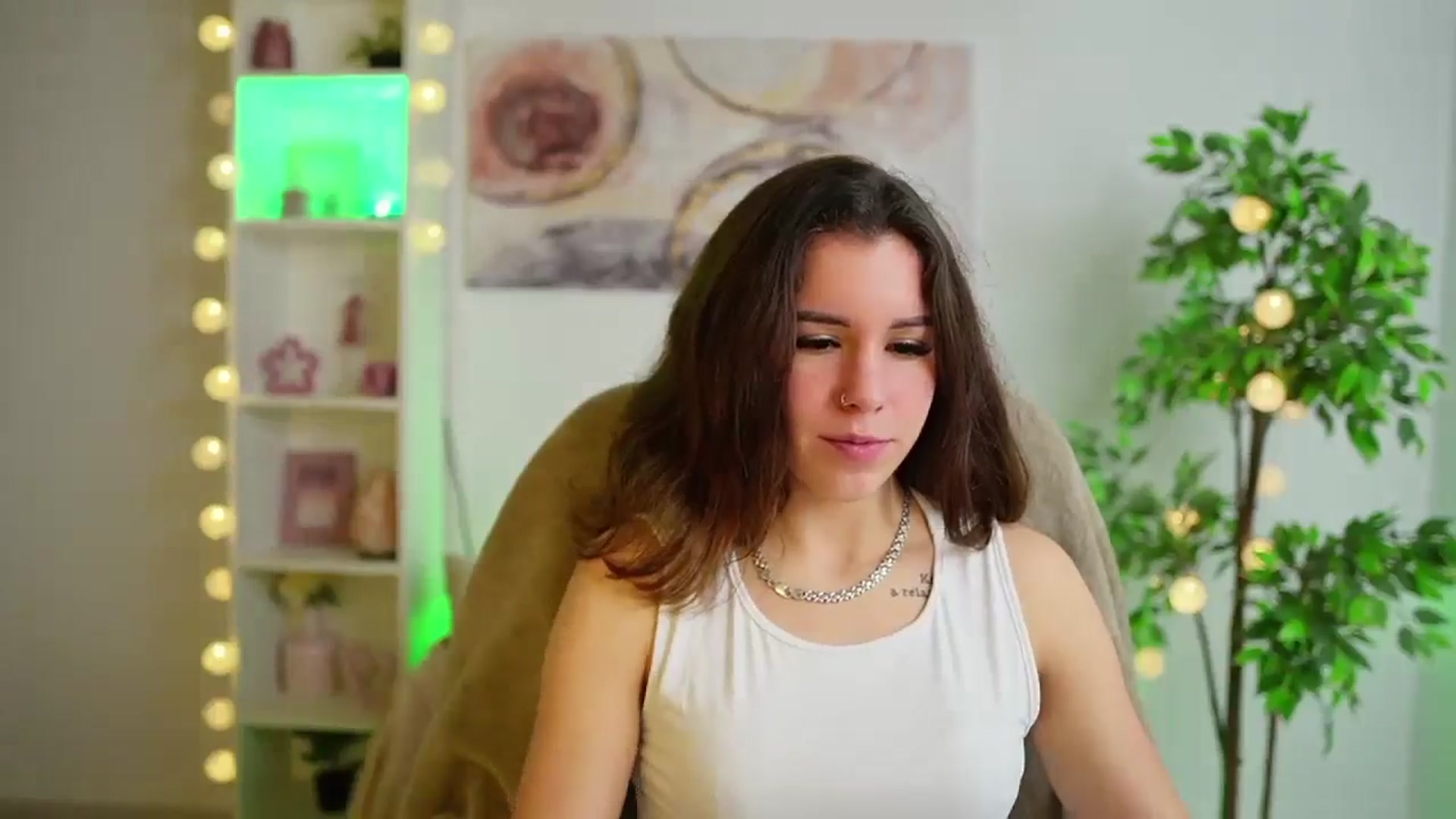 Gallery image thumbnail from Alyssa_Hall's myfreecams stream on, 02/04/2025, 15:40 image 17 of 20