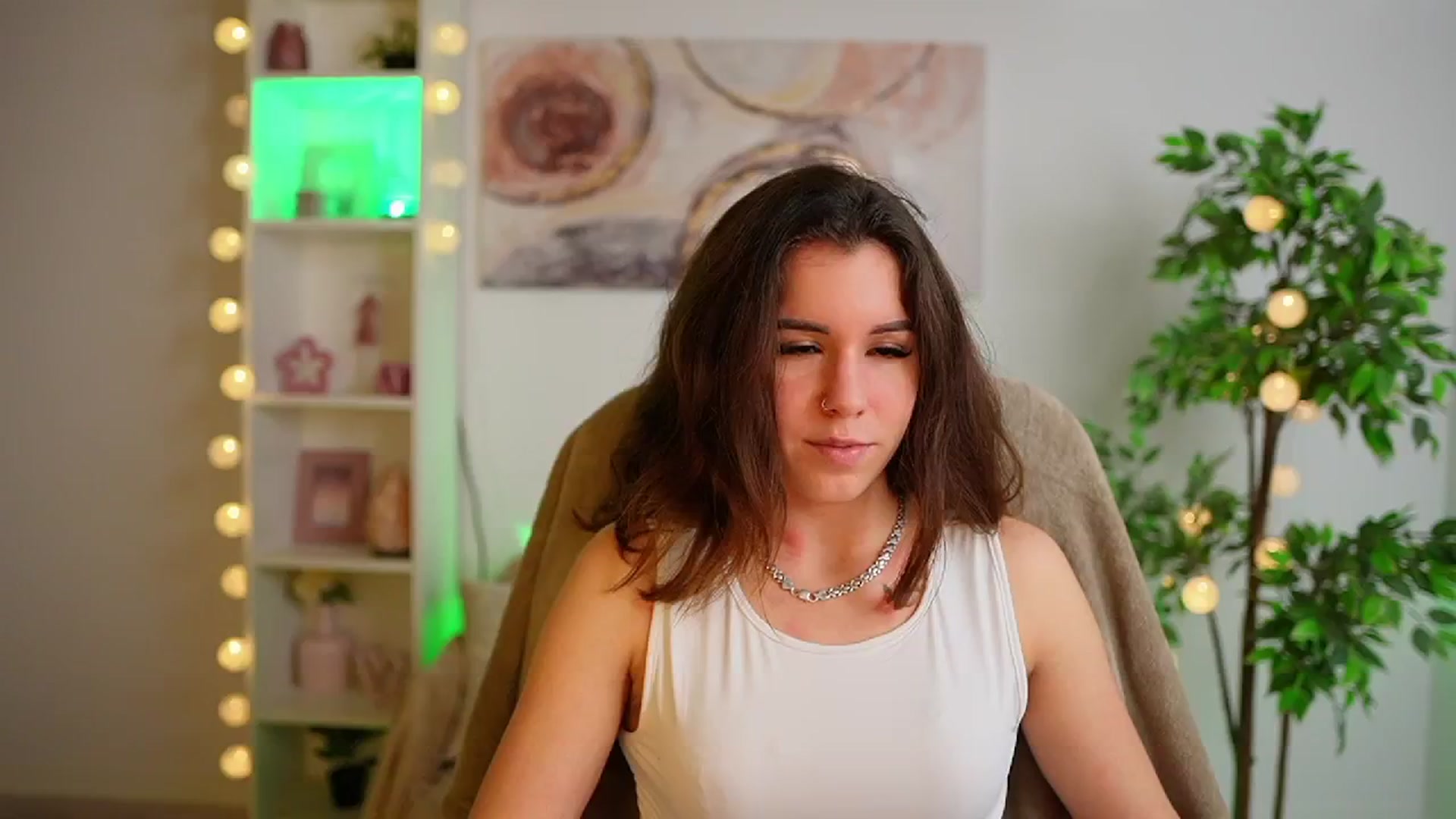 Gallery image thumbnail from Alyssa_Hall's myfreecams stream on, 02/04/2025, 17:53 image 6 of 20