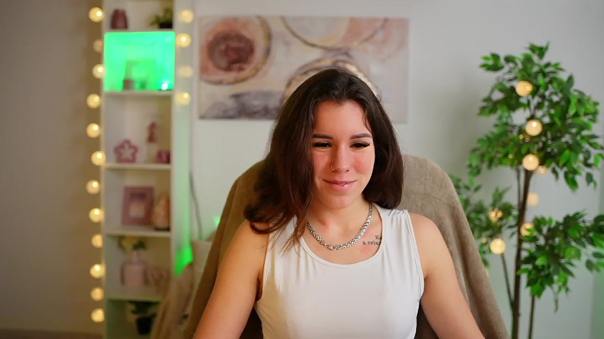 Gallery image thumbnail from Alyssa_Hall's myfreecams stream on, 02/04/2025, 17:53 image 8 of 20