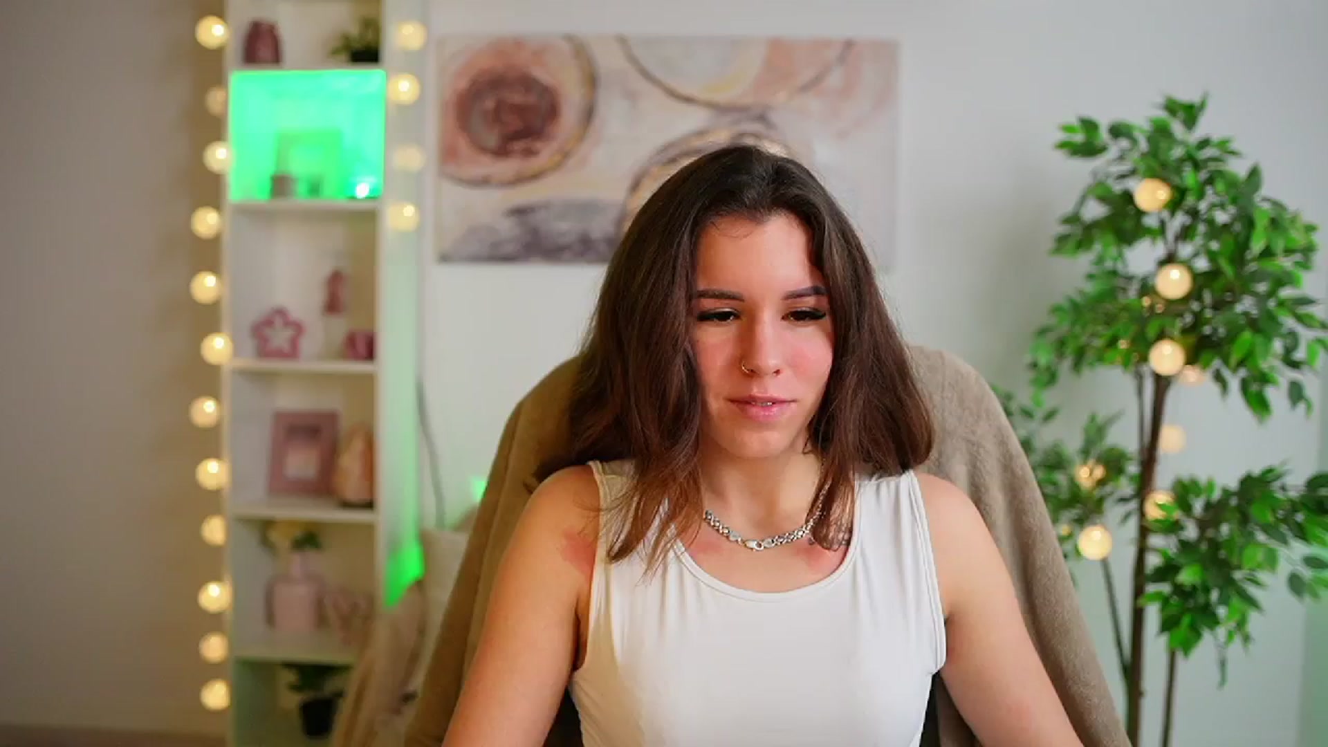 Gallery image thumbnail from Alyssa_Hall's myfreecams stream on, 02/04/2025, 17:53 image 15 of 20
