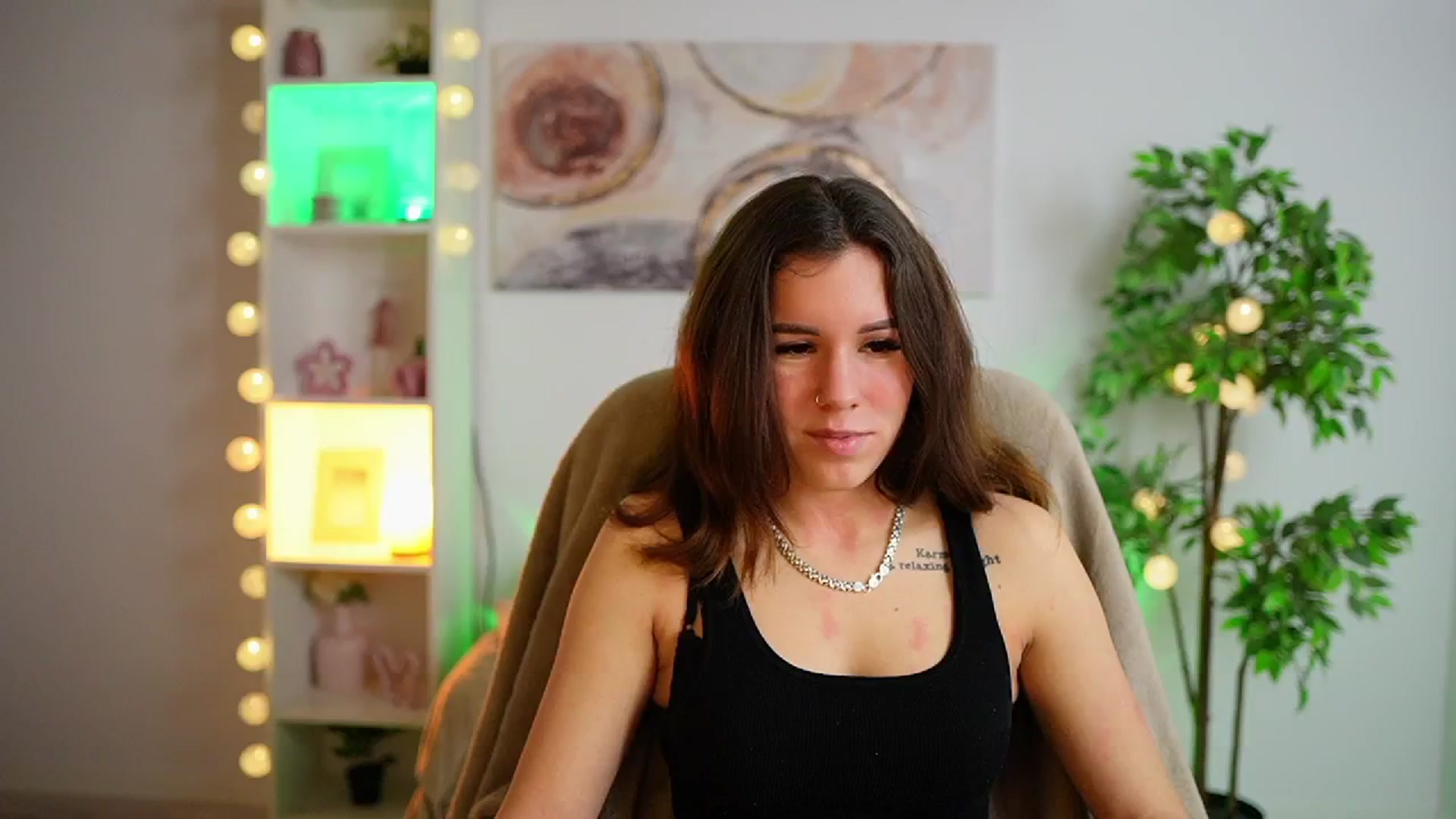 Gallery image thumbnail from Alyssa_Hall's myfreecams stream on, 02/05/2025, 15:47 image 7 of 20