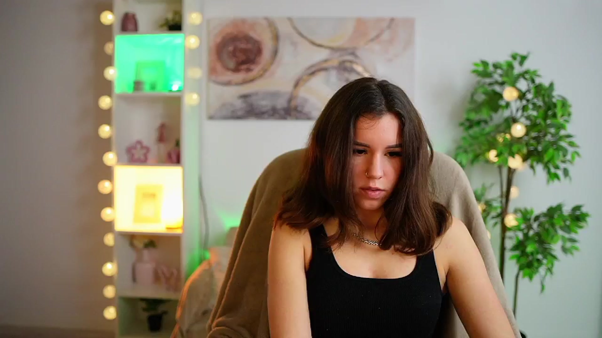 Gallery image thumbnail from Alyssa_Hall's myfreecams stream on, 02/05/2025, 15:47 image 15 of 20