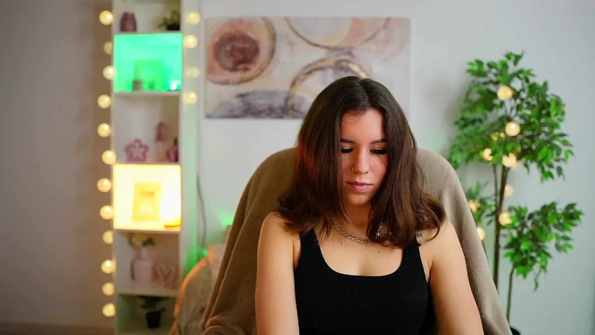 Gallery image thumbnail from Alyssa_Hall's myfreecams stream on, 02/05/2025, 15:47 image 13 of 20