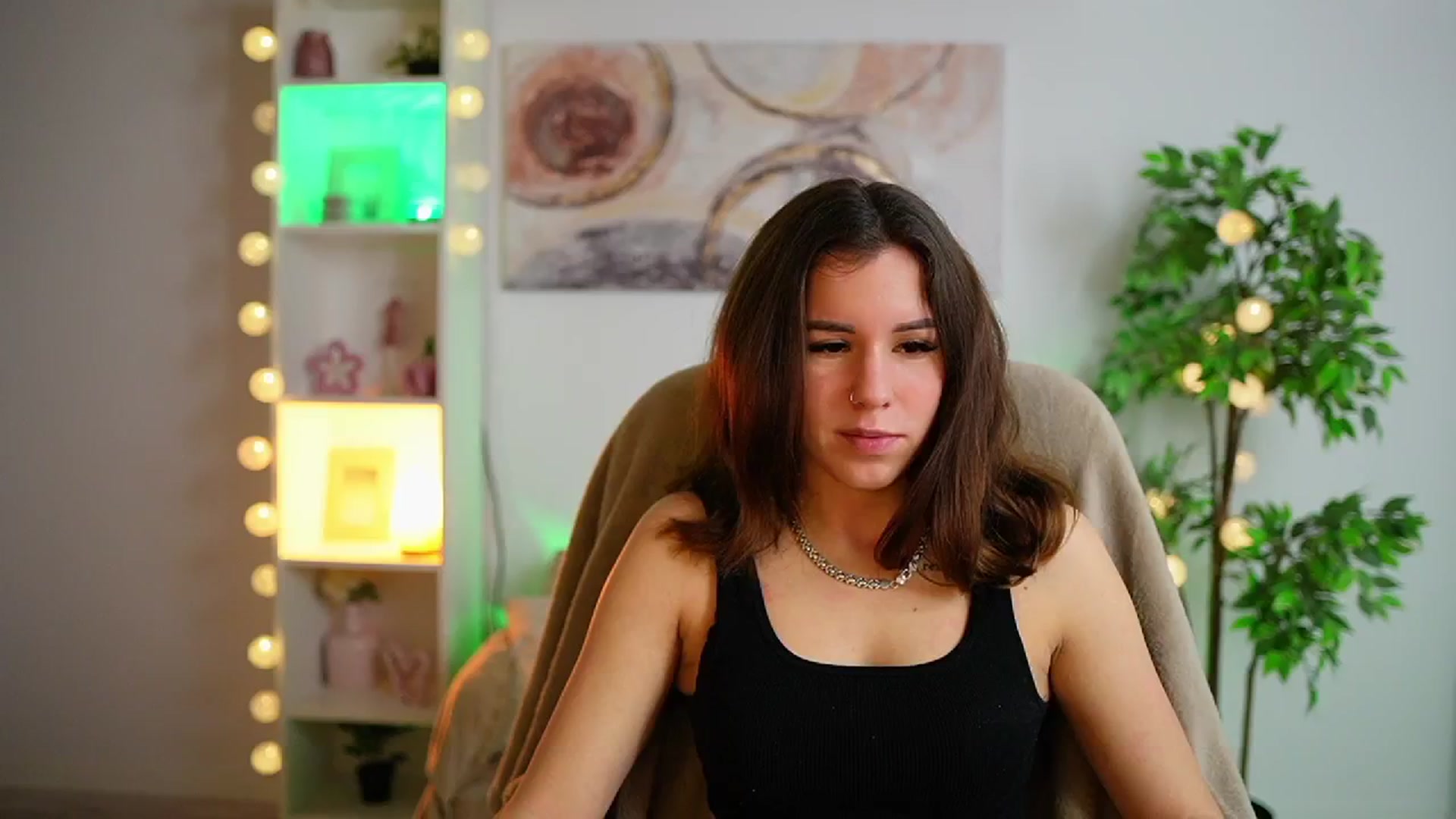 Gallery image thumbnail from Alyssa_Hall's myfreecams stream on, 02/05/2025, 15:47 image 12 of 20
