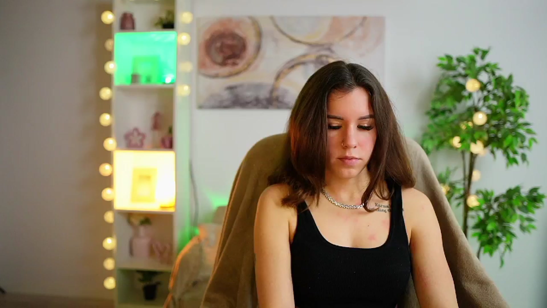 Gallery image thumbnail from Alyssa_Hall's myfreecams stream on, 02/05/2025, 16:11 image 2 of 20