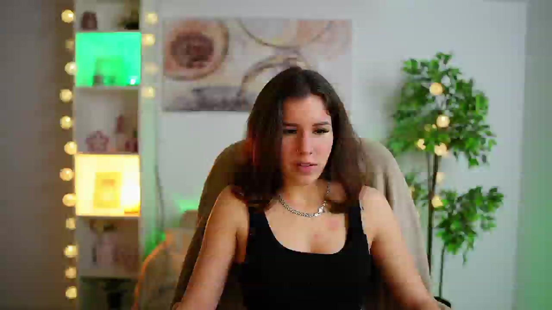 Gallery image thumbnail from Alyssa_Hall's myfreecams stream on, 02/05/2025, 17:40 image 4 of 20