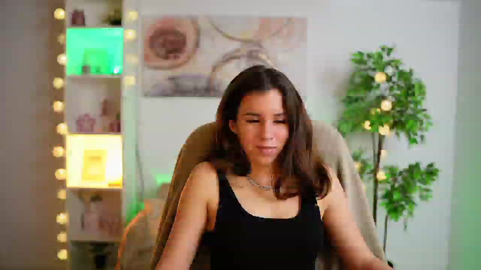 Gallery image thumbnail from Alyssa_Hall's myfreecams stream on, 02/05/2025, 17:40 image 17 of 20