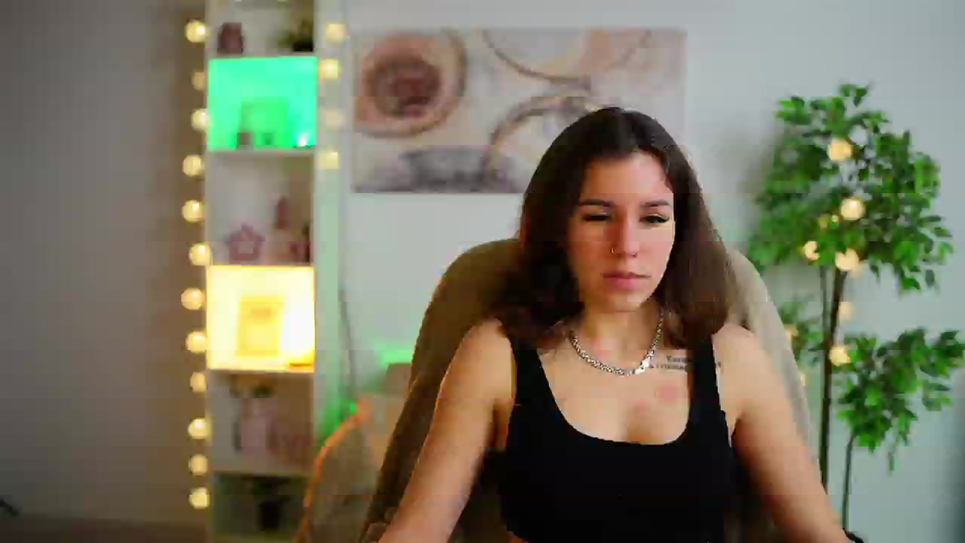 Gallery image thumbnail from Alyssa_Hall's myfreecams stream on, 02/05/2025, 17:40 image 2 of 20