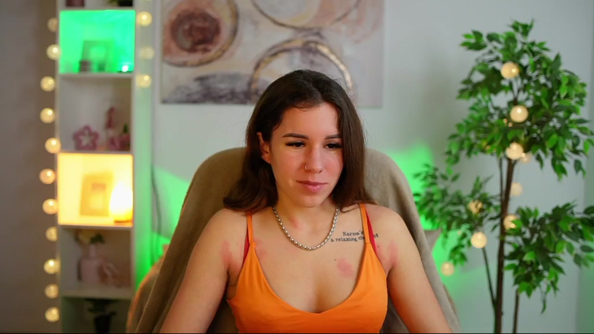 Gallery image thumbnail from Alyssa_Hall's myfreecams stream on, 02/06/2025, 14:44 image 1 of 20