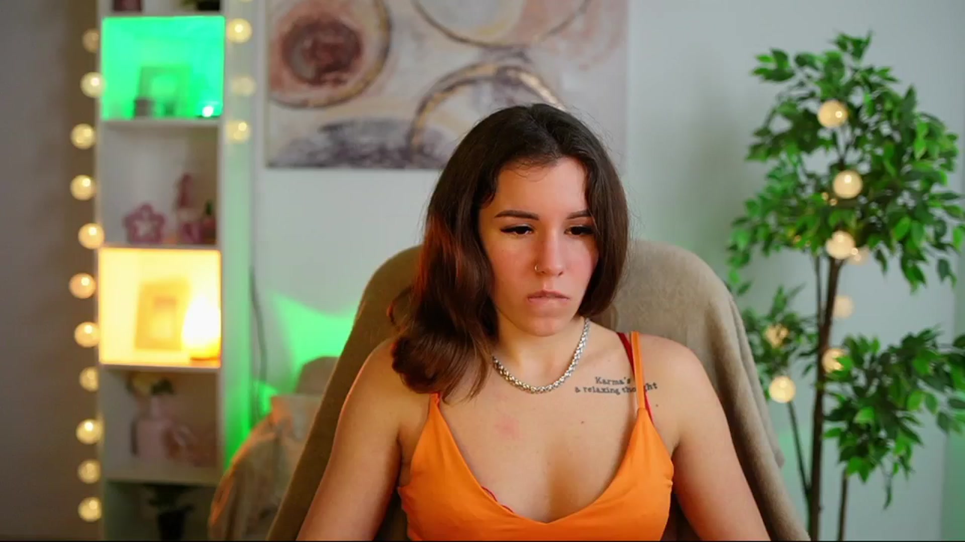 Gallery image thumbnail from Alyssa_Hall's myfreecams stream on, 02/06/2025, 16:05 image 20 of 20